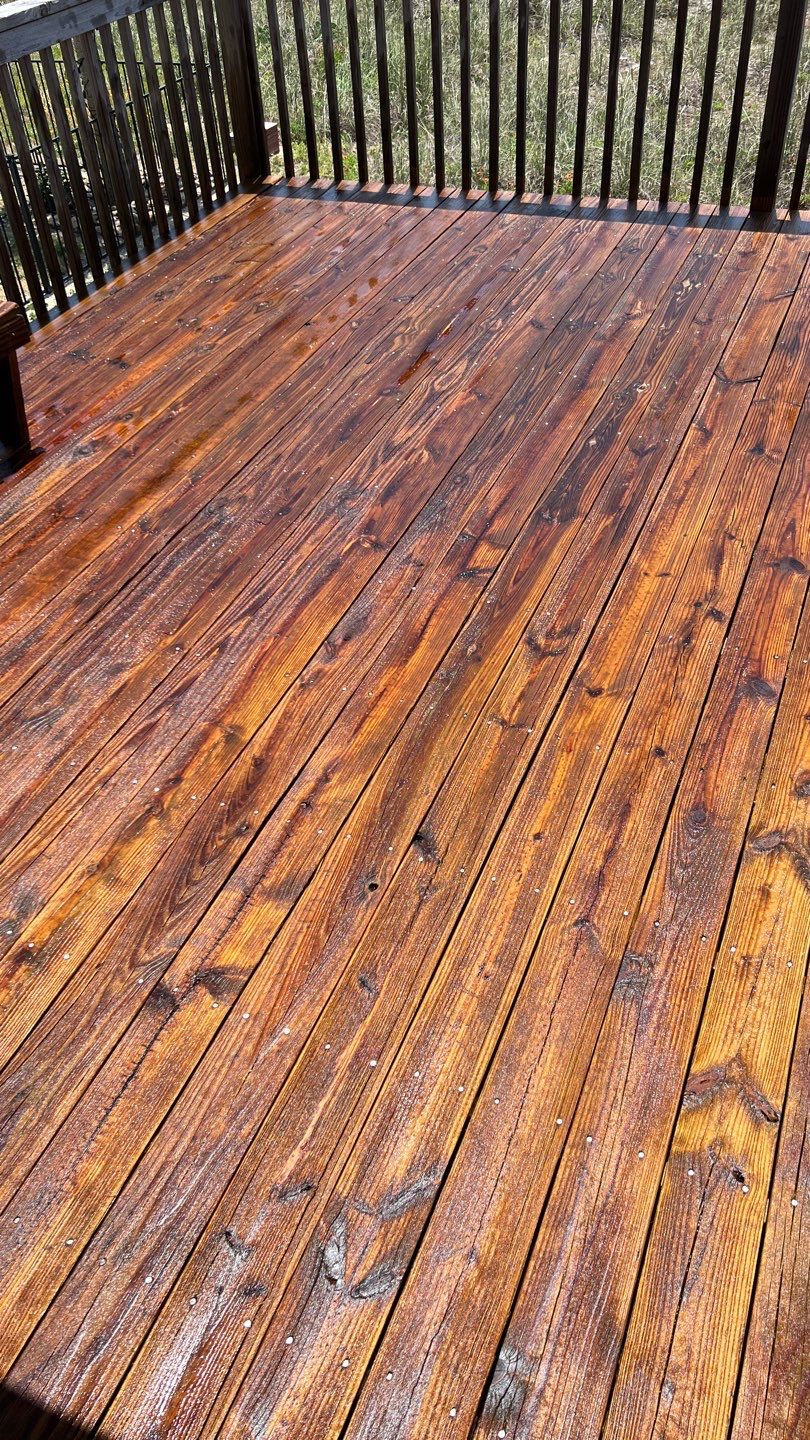 Wood Deck and Dock using Wood Sealant by DuraSeal