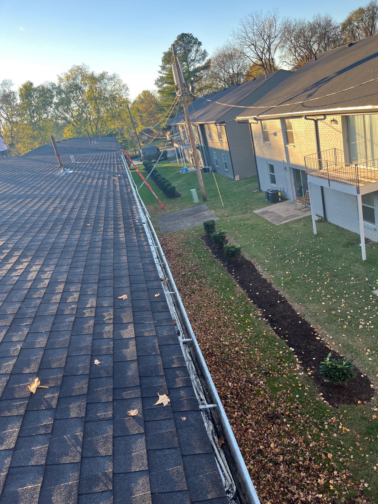 Commercial gutter cleaning Bowling Green, KY after photo with clean gutters