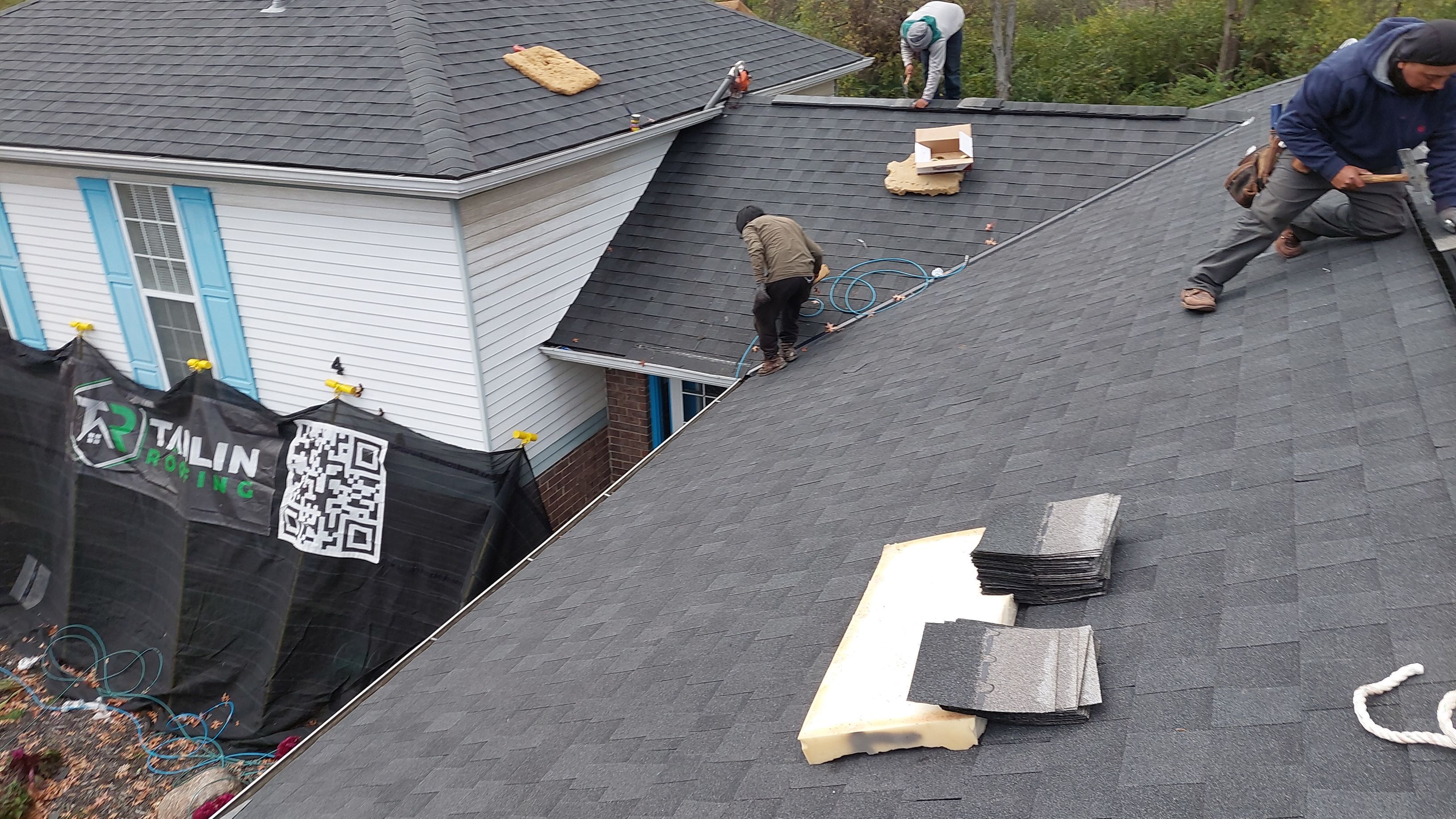 Liberty Township - Pristine Black by Tamlin Roofing