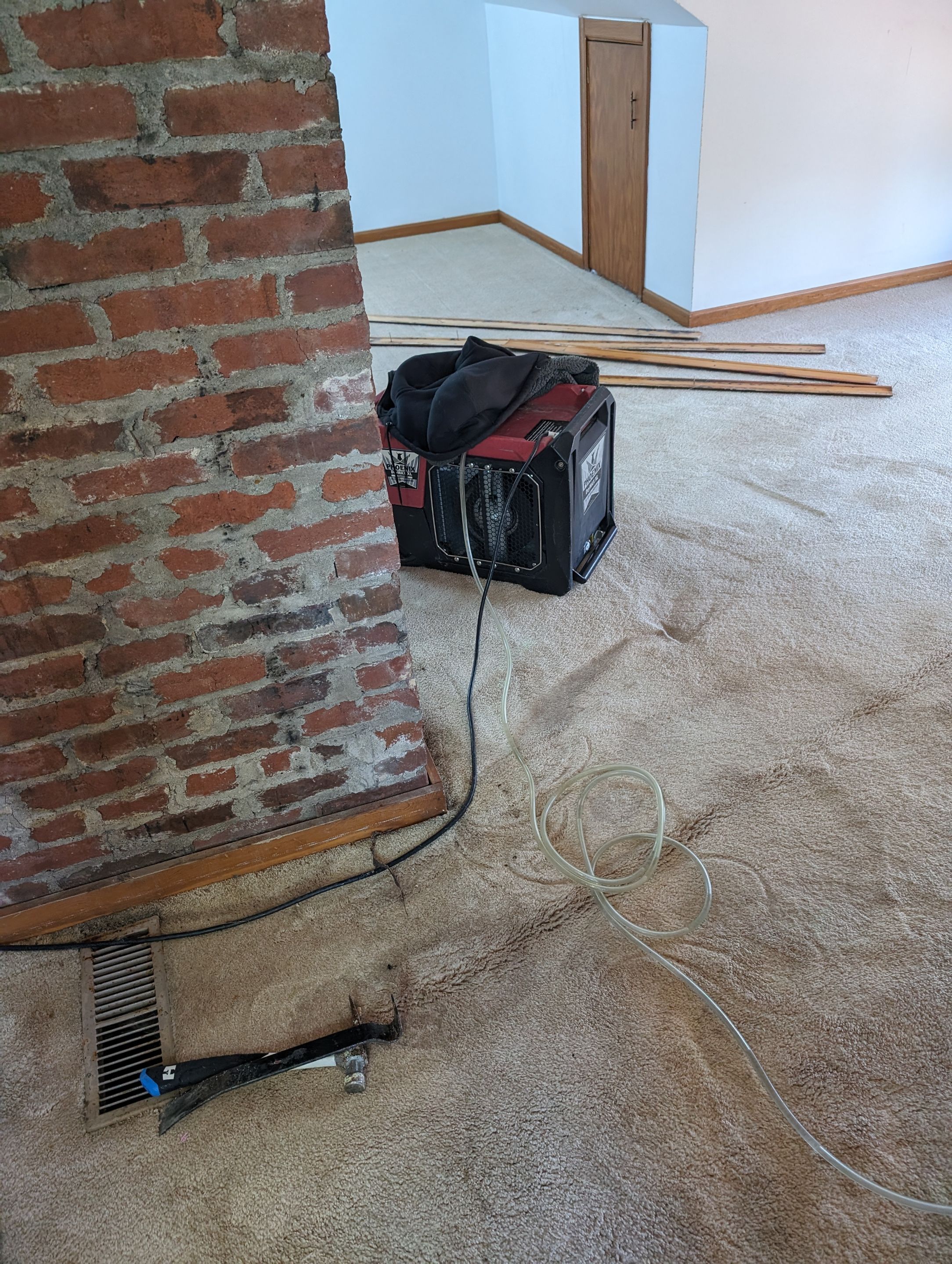 Emergency Service Water Mitigation in Louisville, KY by ANR Restoration