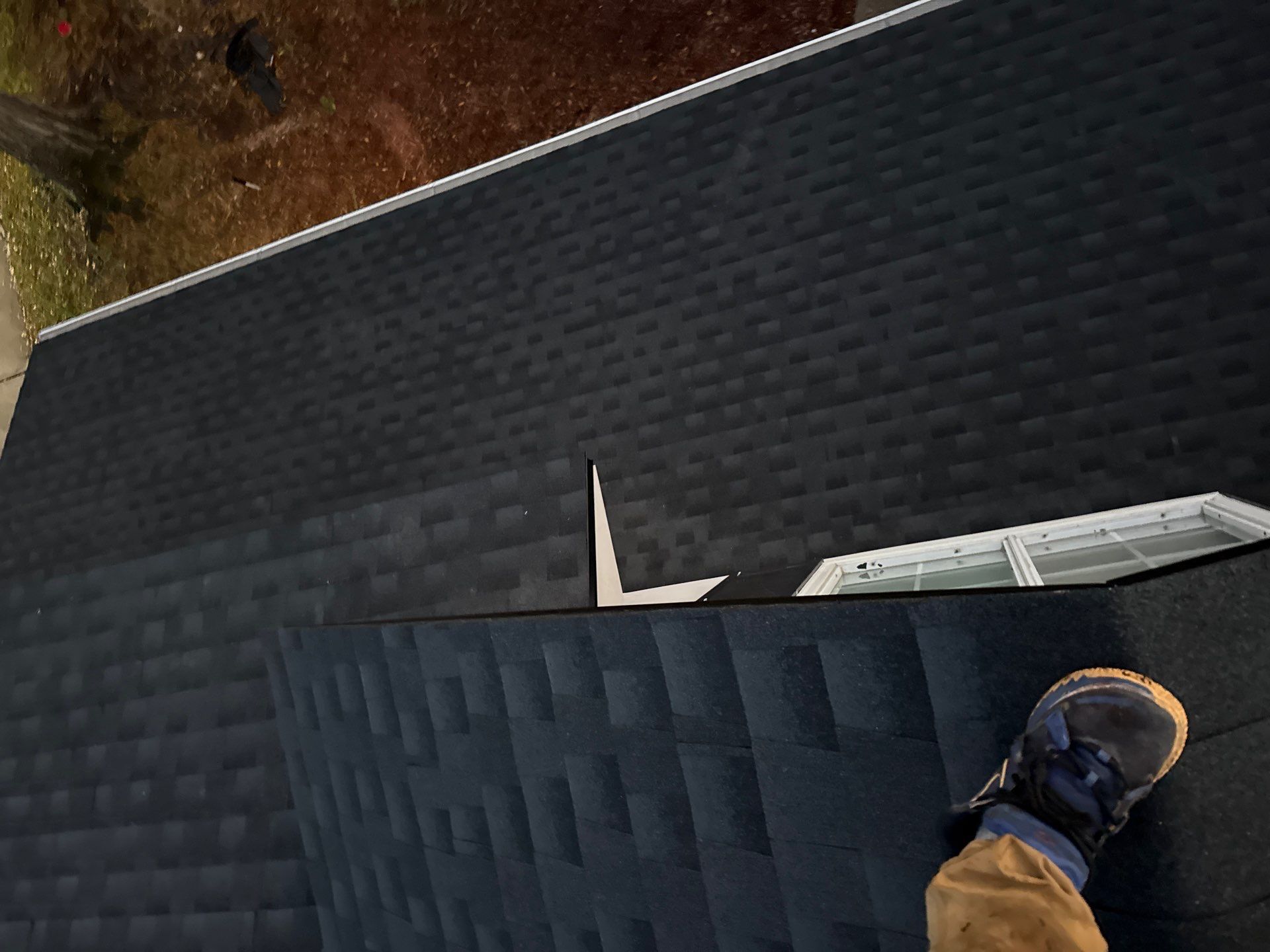 GAF Charcoal Architectural Shingle - Re-roof by Endless Summer Roofing Co.