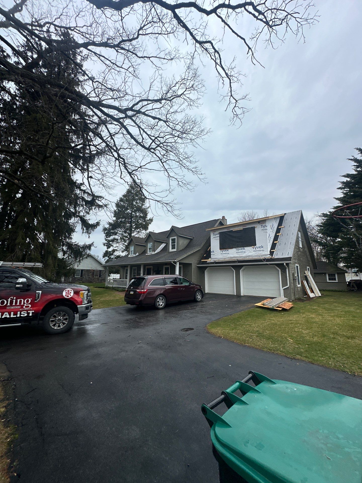 Cedar Falls Gaf roofing installation by Teflon Roofing