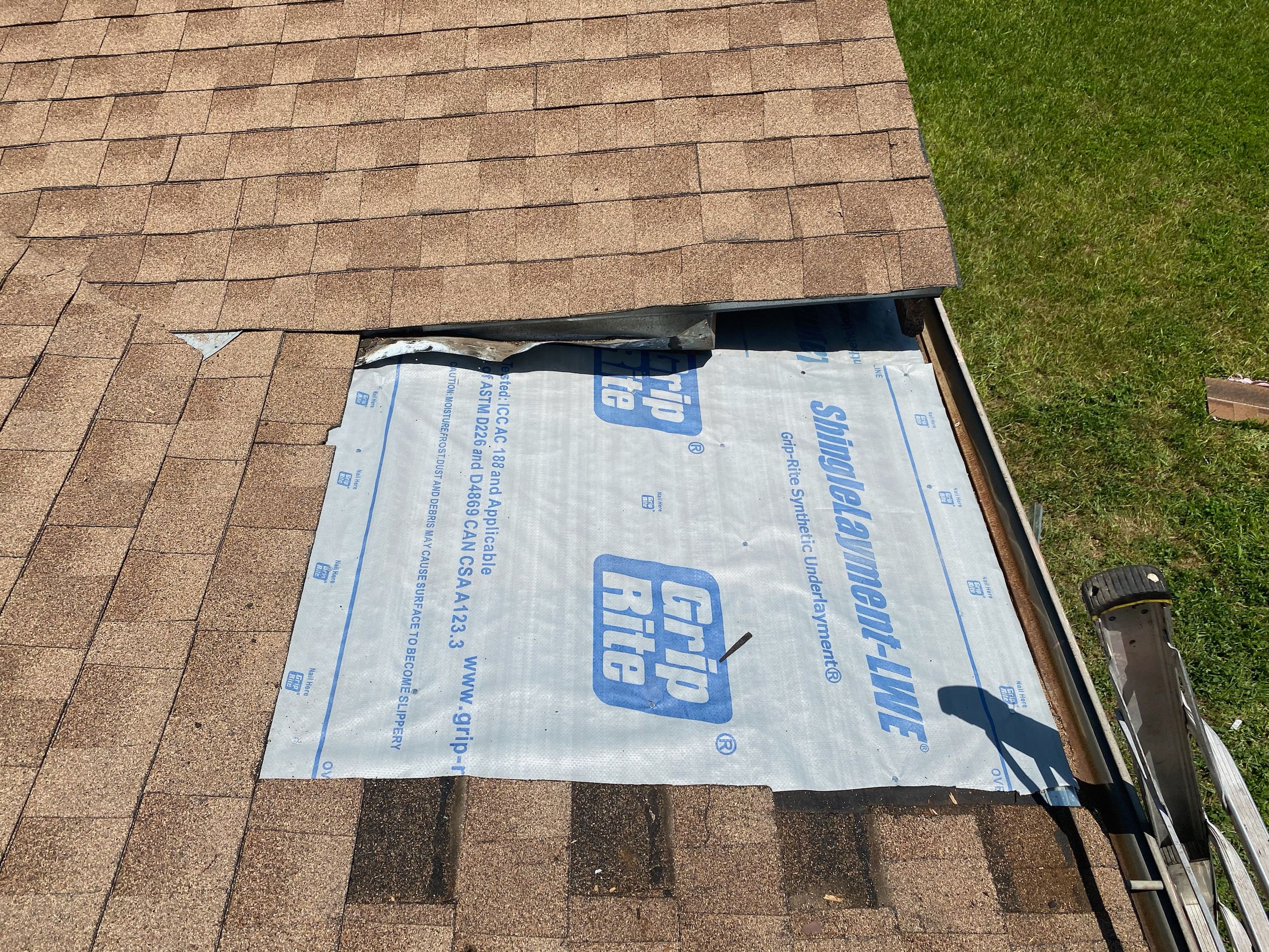 Residential Roof Replacement using Owens Corning 30 year Architectural Shingles by Premier Roofing and Contracting