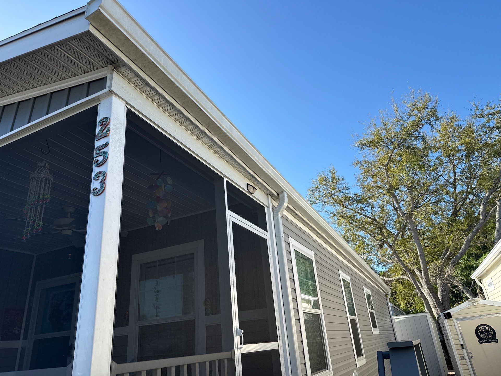 On-the-Spot Mobile Home House Wash in Terra Ceia, FL | Fisherman’s Cove RV Resort by Sunshine AquaWash