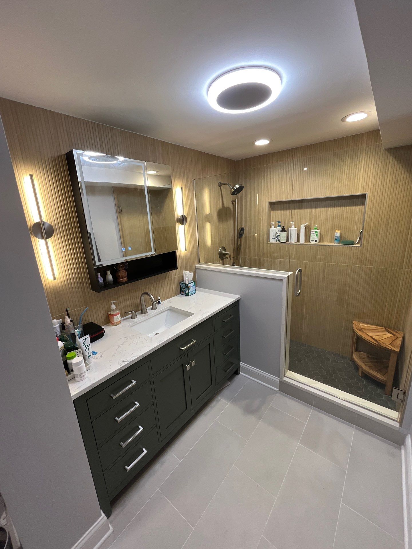 That Mid Century Vibe by Snap Home Solutions