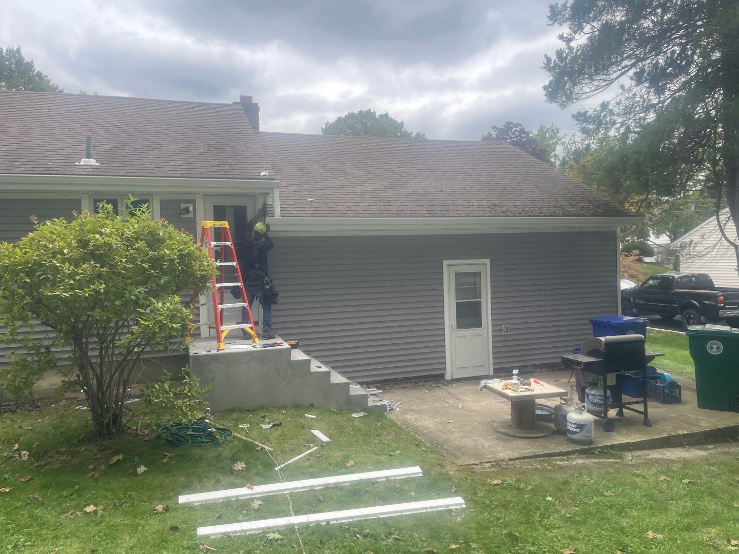 Siding Installation using CertainTeed Monogram Vinyl Siding - D4 - Granite Gray by A Plus Exterior