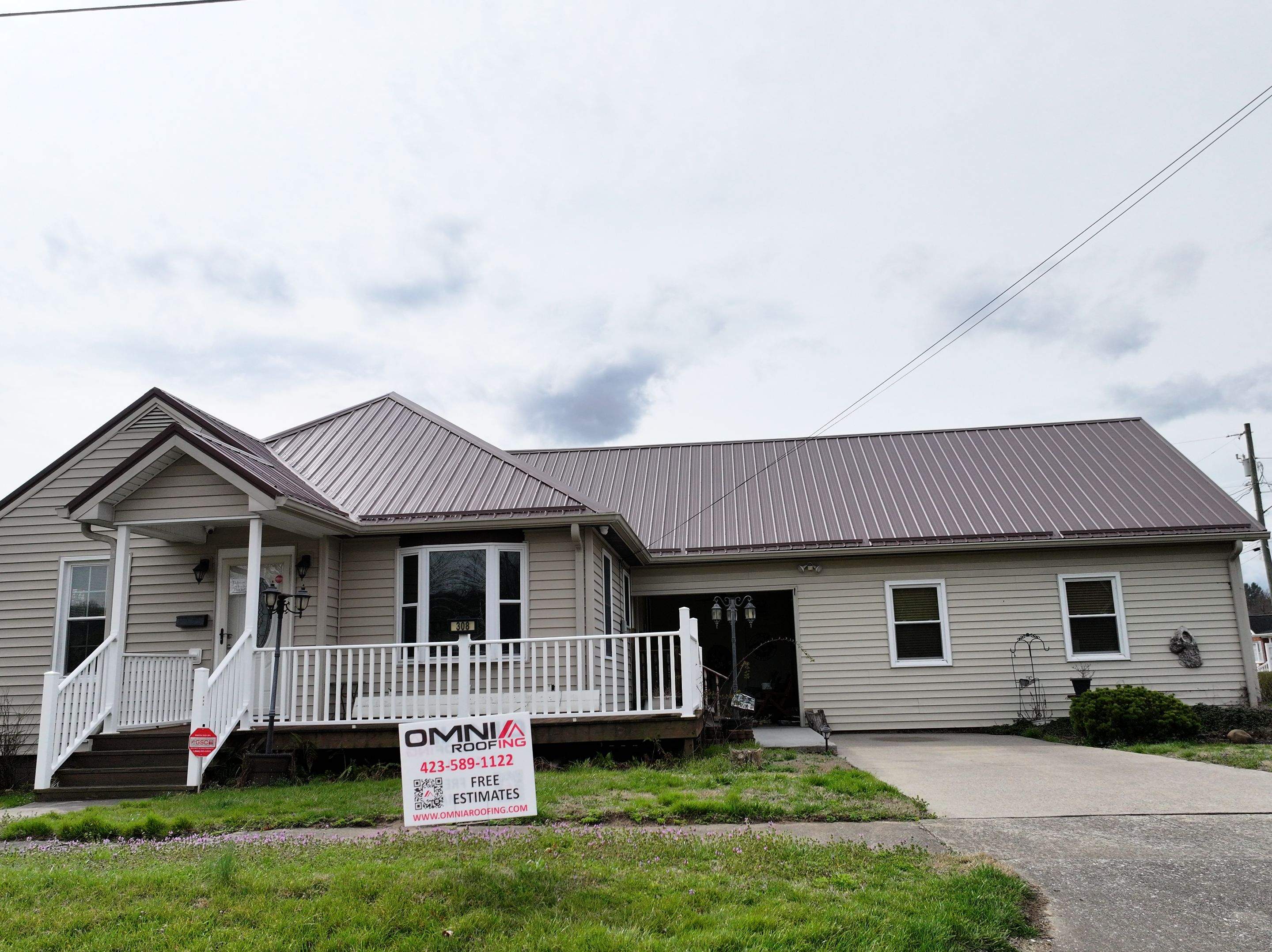 Carr Residence by Omnia Roofing