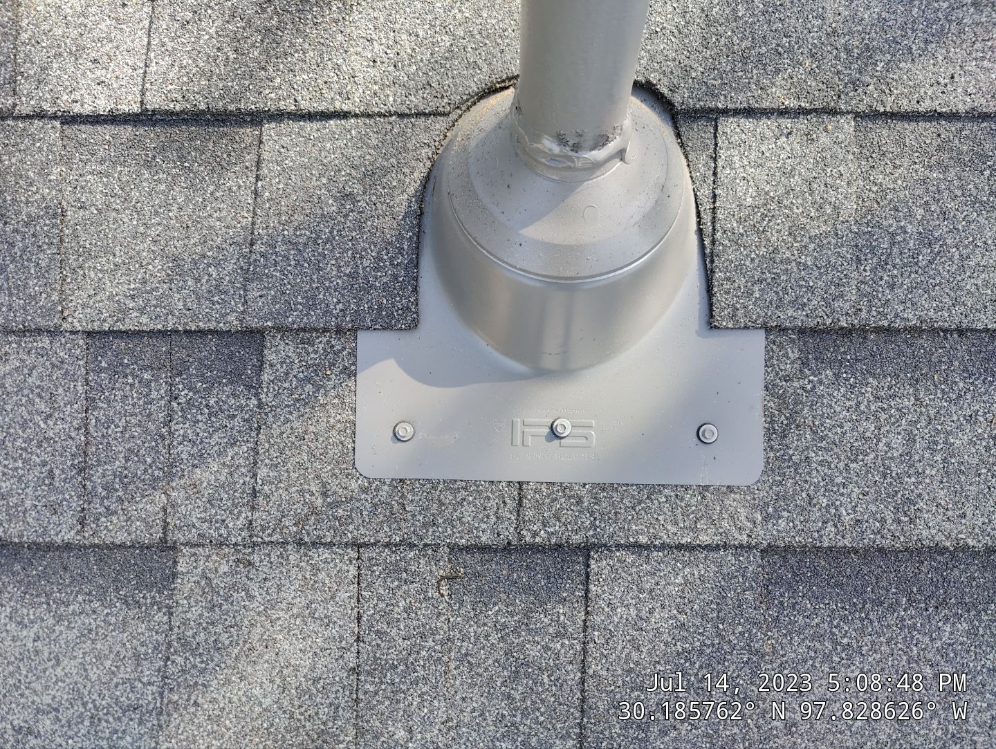 Residential Roofing Installation using Owens Corning Oakridge Estate Grey by DeZign Roofing & Exteriors