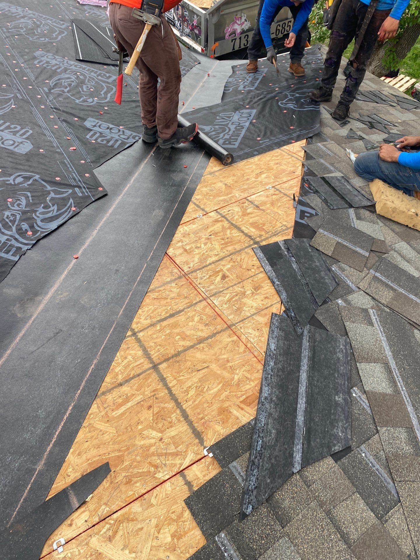 Residential Roofing Installation using Owen's Corning Duration (Lifetime) Shingles by Roof Repair Company
