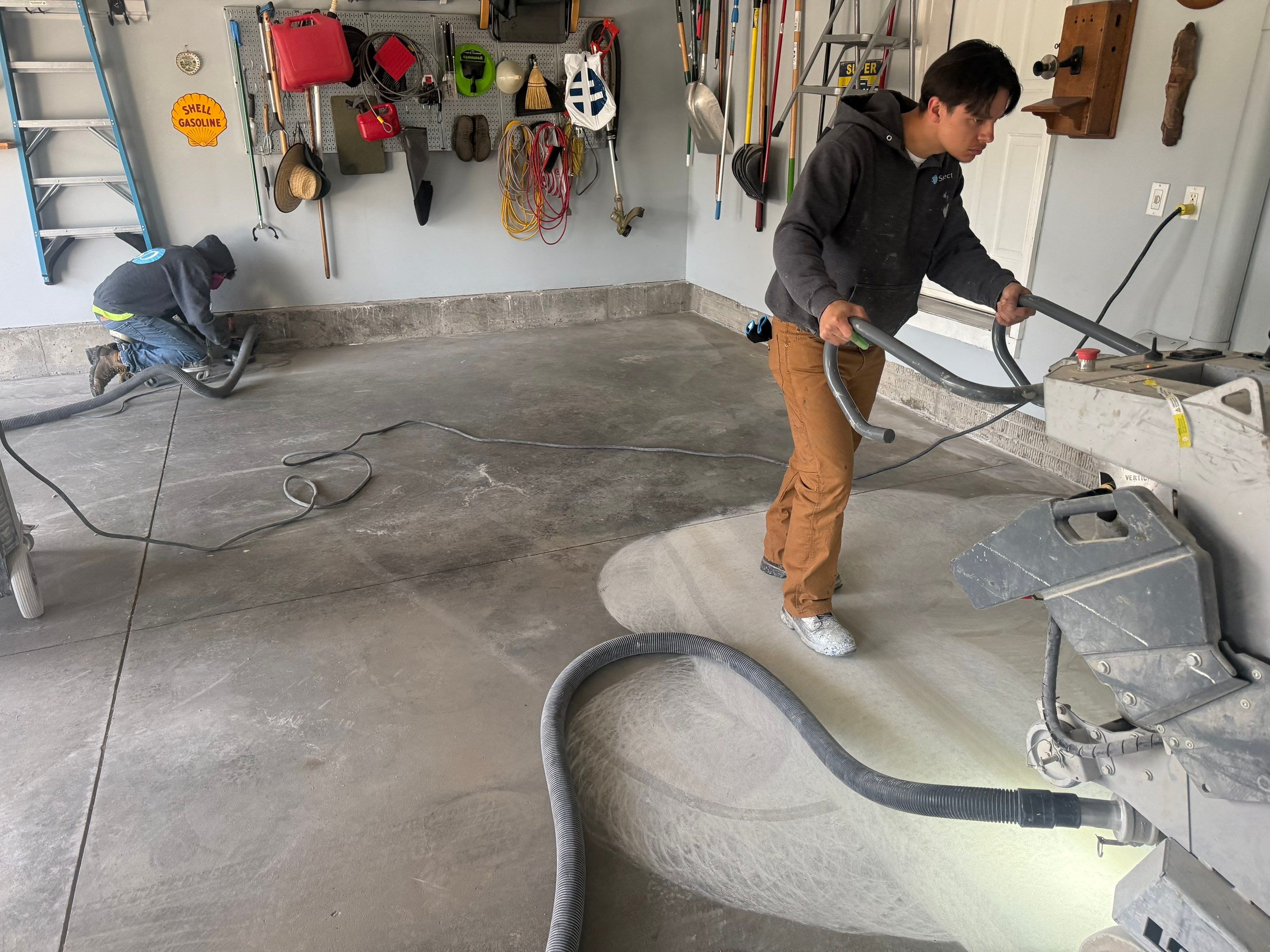 High-Gloss Epoxy Garage Floor Coating in Sioux Falls by Select Painting, Coatings & Garage Cabinets