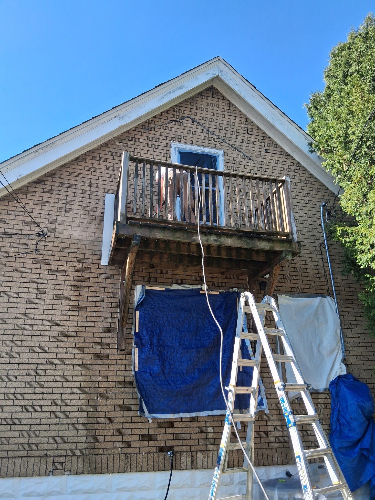 Elevated Wood Balcony Repair and Structural Restoration in Cudahy by OCS Contracting Services