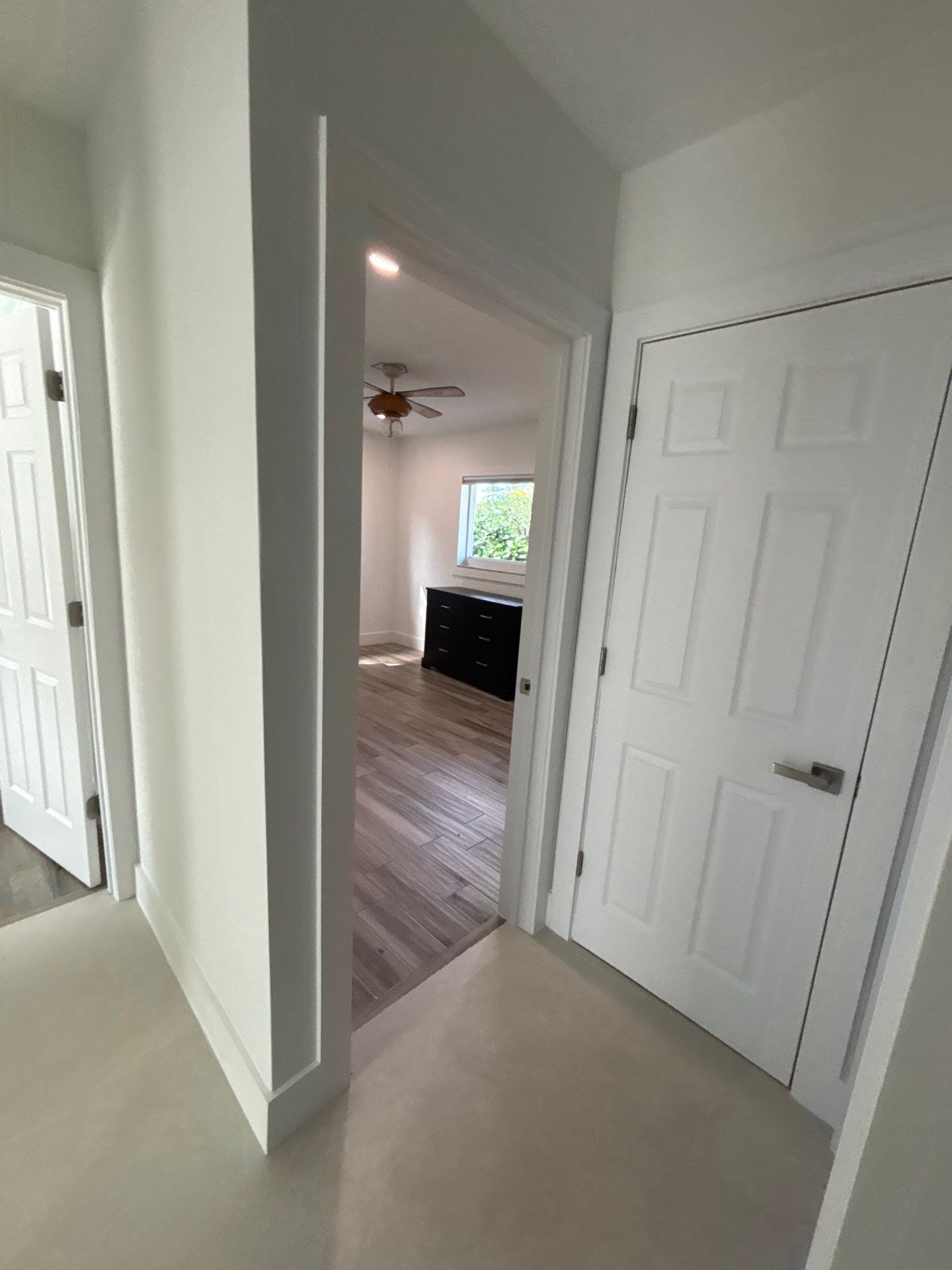 48x48 Flooring - East Boca Raton by Hevi Tile