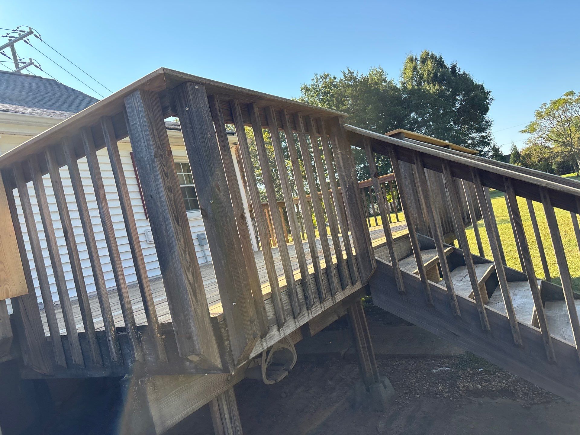 Wood Deck using Wood Sealant by DuraSeal