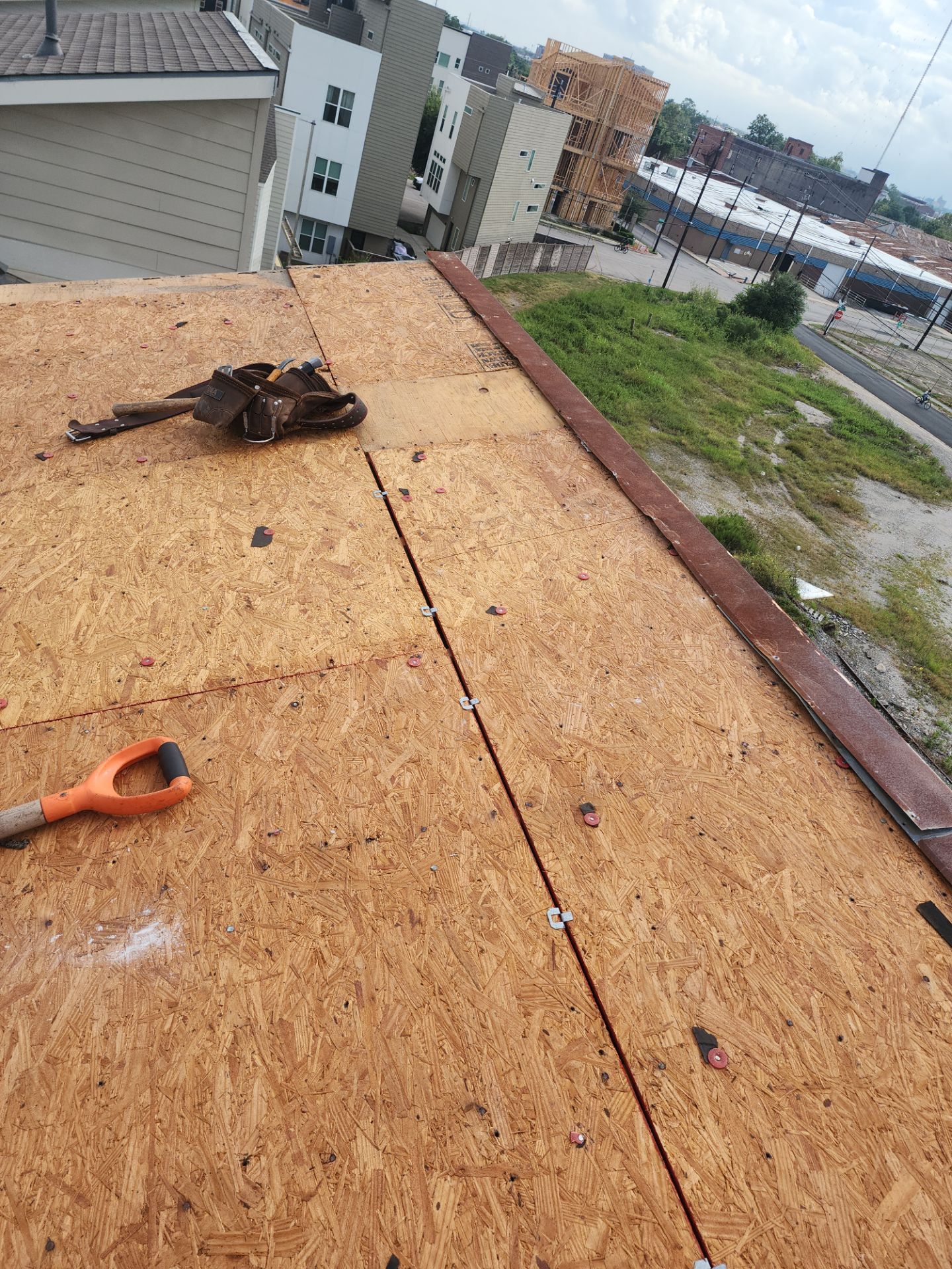 Residential Roofing Installation using Owen's Corning Duration (Lifetime) Shingles by Roof Repair Company