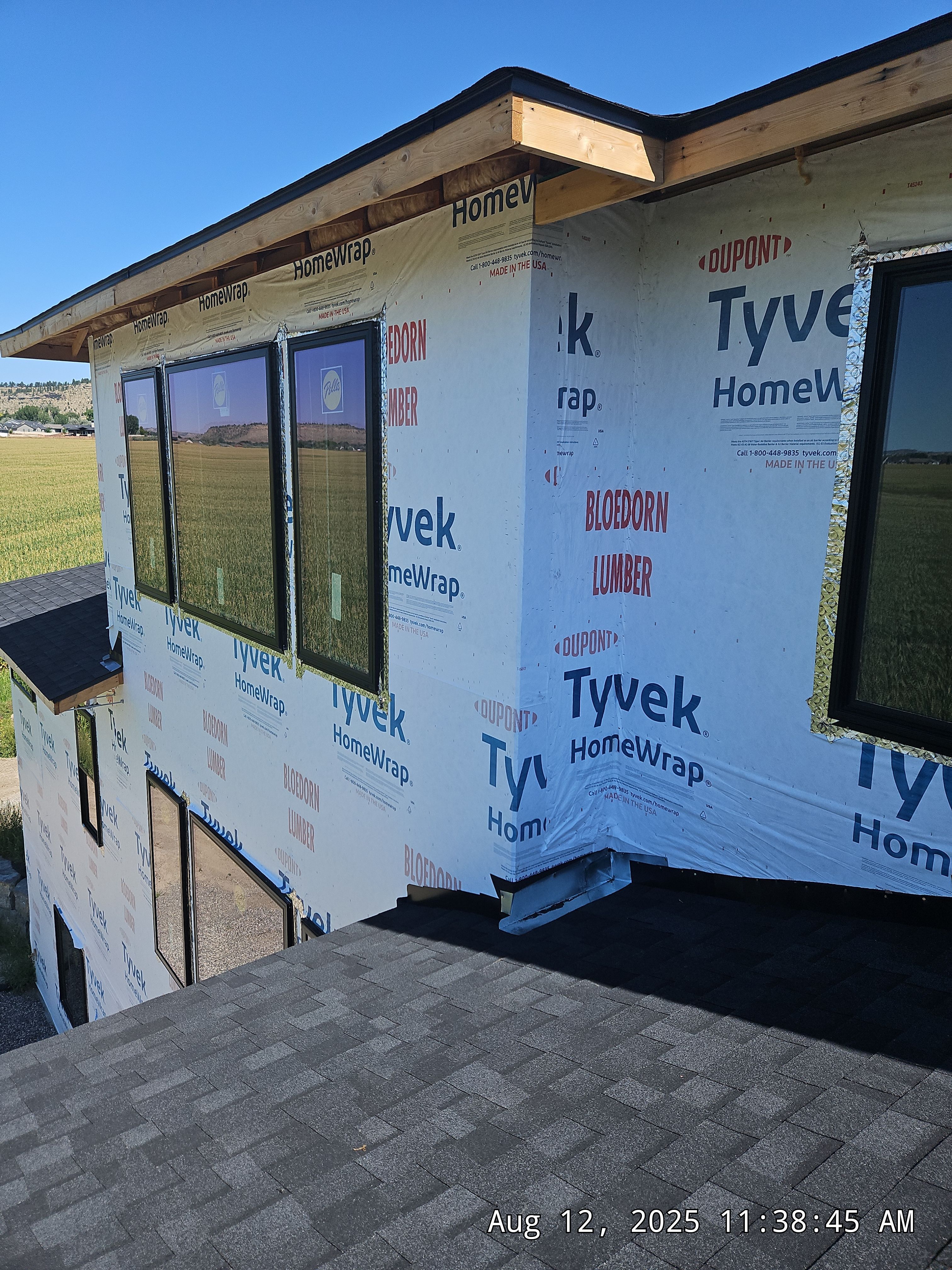 New Construction LP Smartside by Plankwalker Siding & Roofing