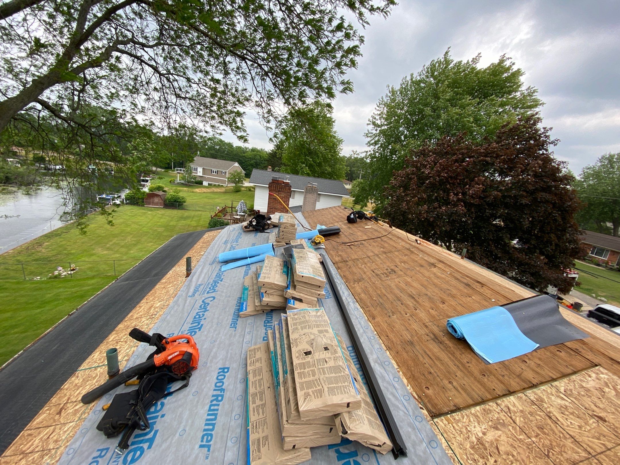 Roof Replacement using CertainTeed Landmark by 180 Contractors