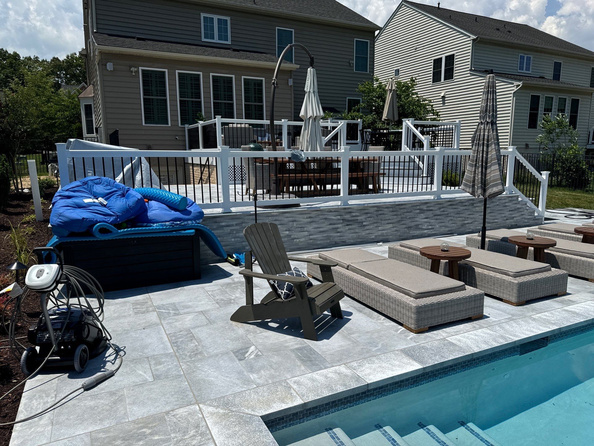 Gunite Pool w/ Spa and Water Features by Elysium Pools