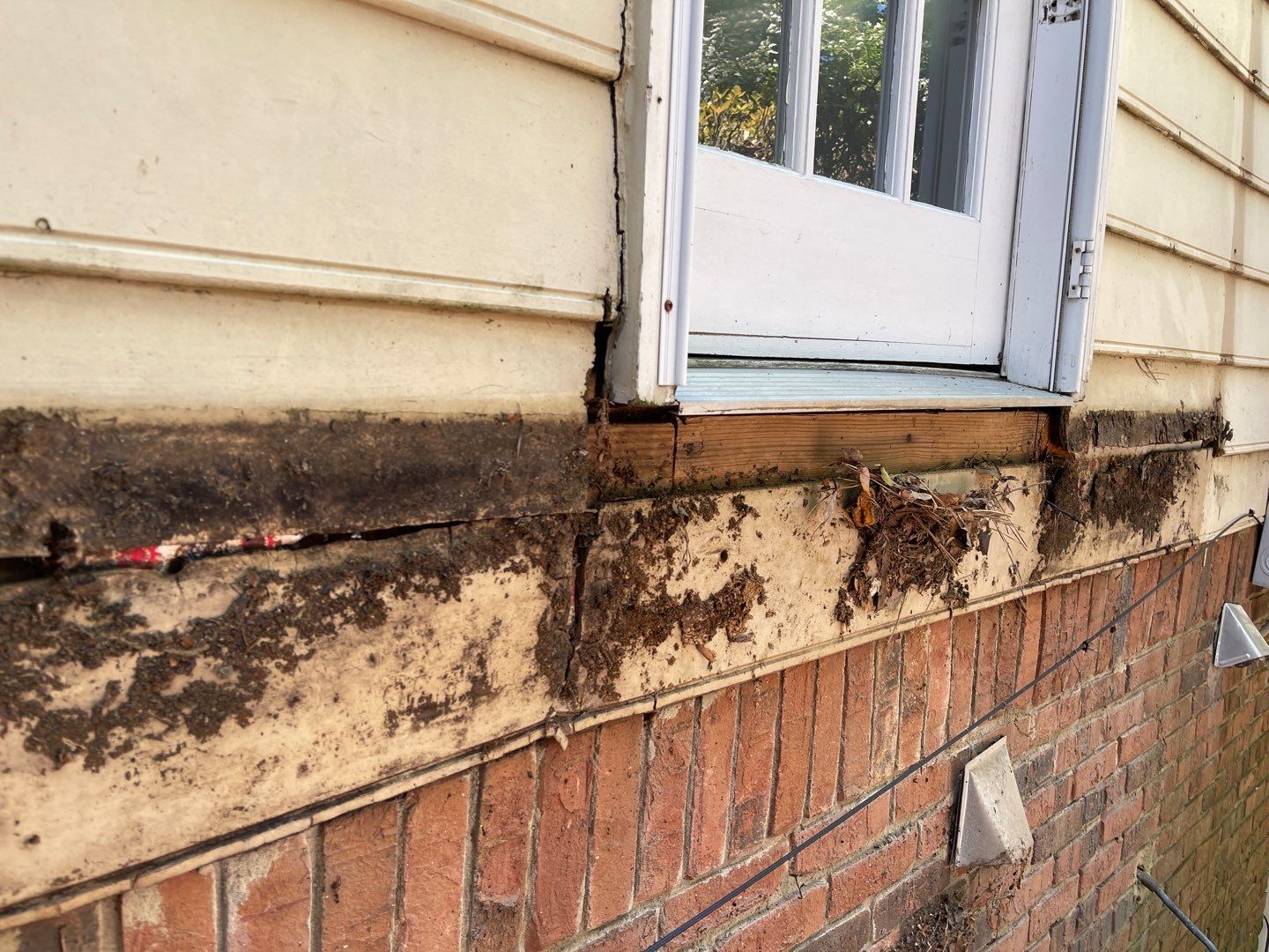 Oak Leaf Circle - Deck Installation  by Pillar and Pine