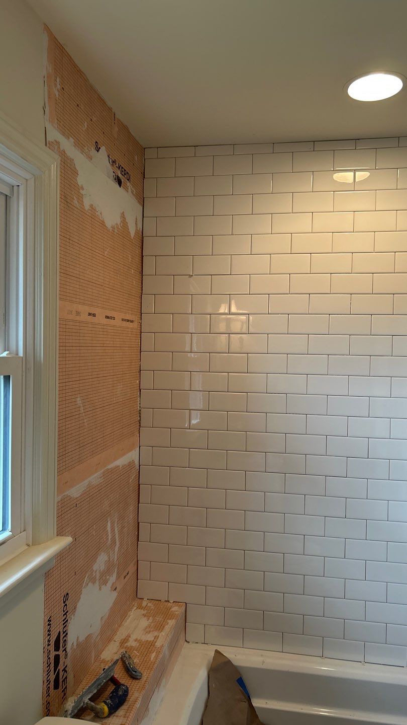 New Tub Surround  by Footprints Floors of Nashville