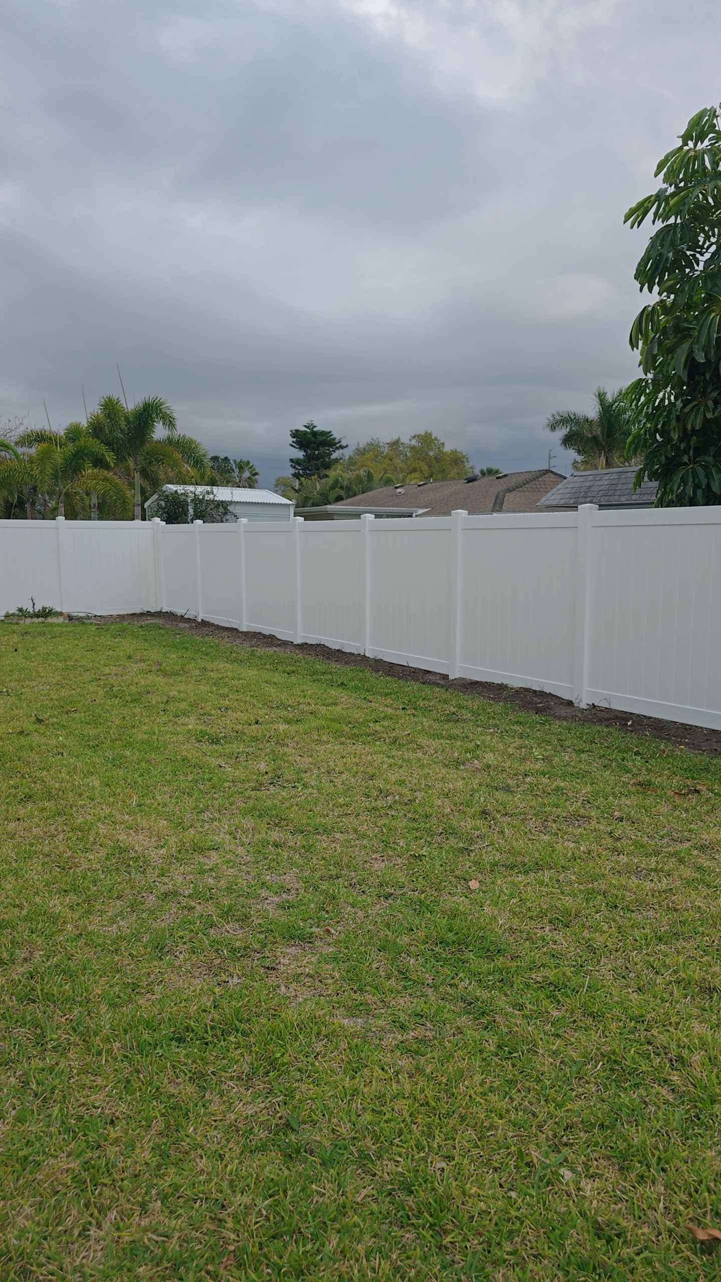 Vinyl Fence Install in Bradenton by True Fence LLC