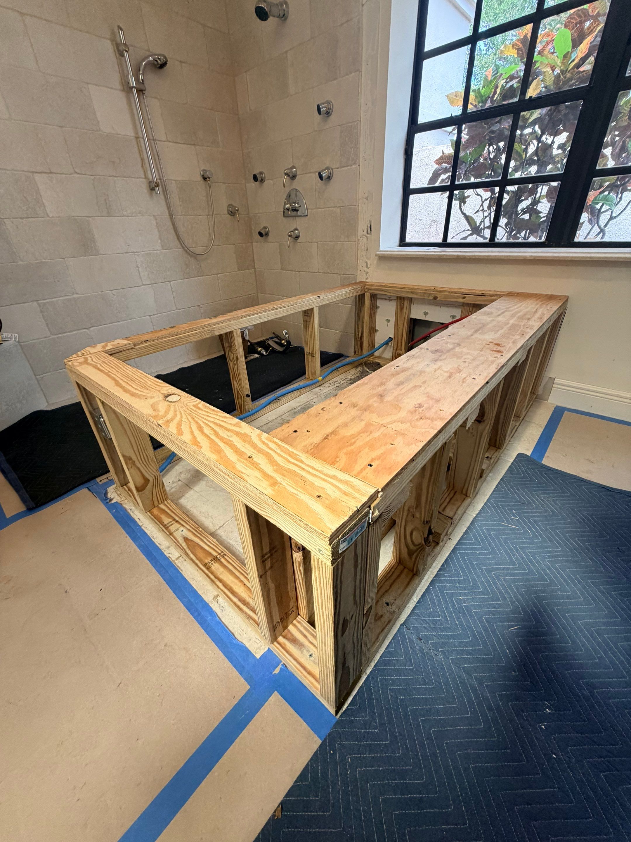 Roman Tub Remodel - Deerfield Beach by Hevi Tile