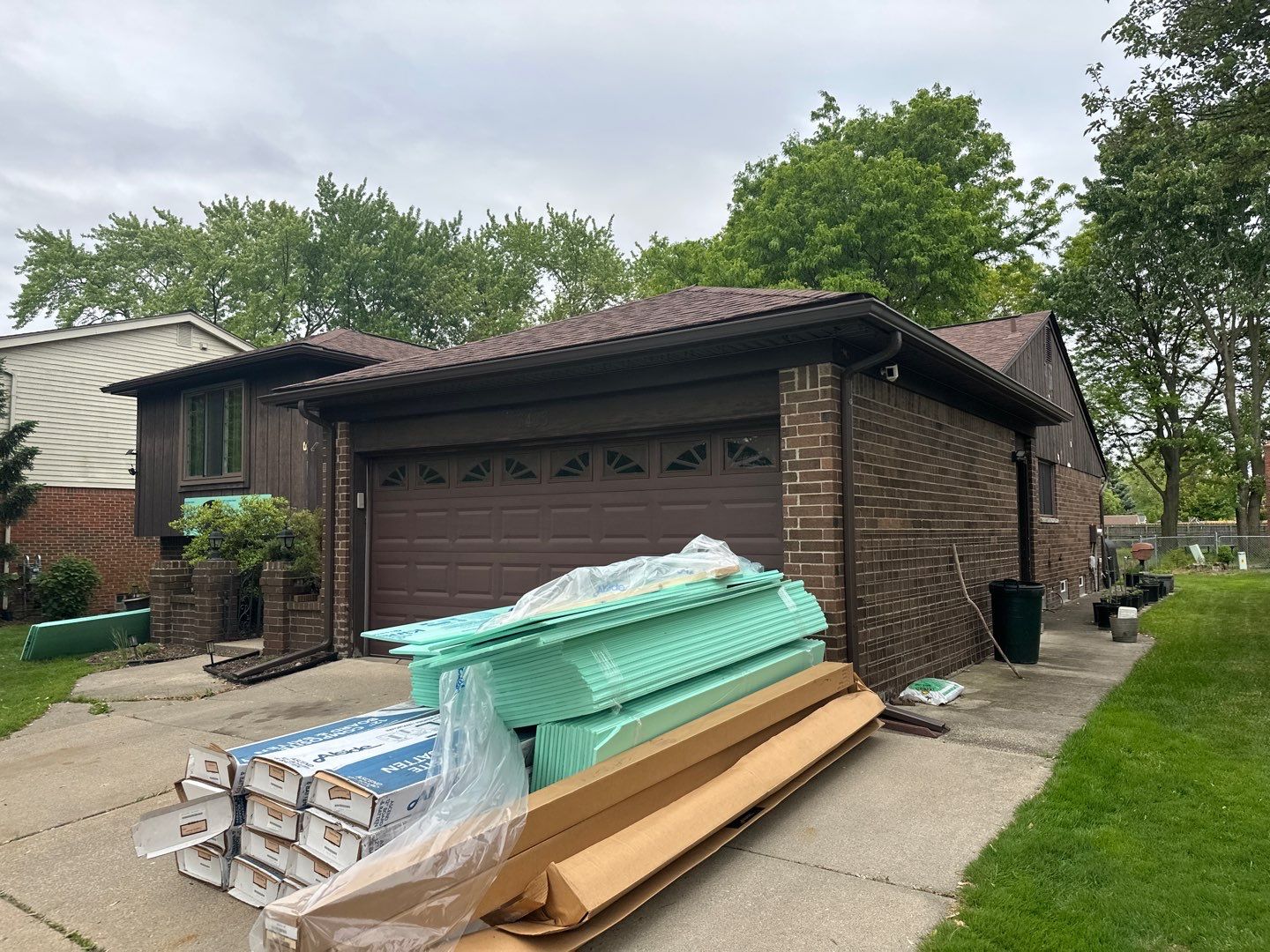 Siding Installation using Ascend 7" Composite Flagship Brown by 180 Contractors