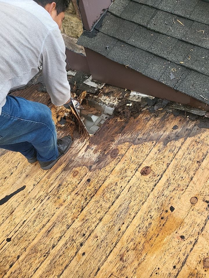 ATLAS PINNACLE HP W/SCOTCHGARD COLOR: WEATHERED WOOD by Eagle Eye Roofing