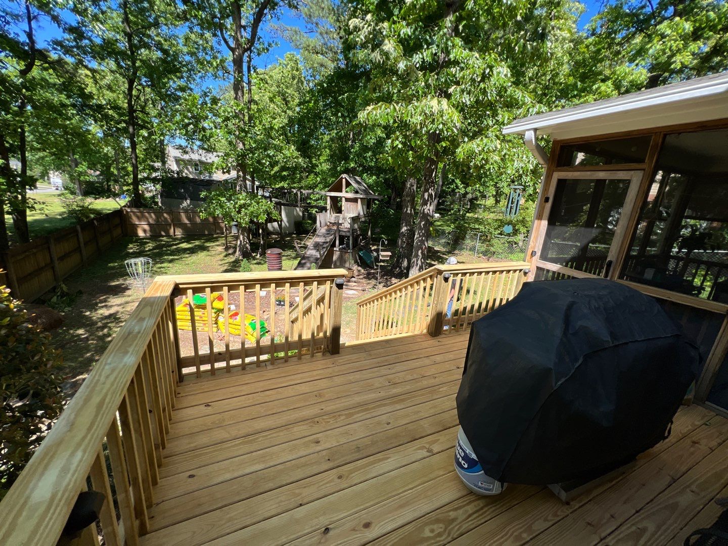 Oak Leaf Circle - Deck Installation  by Pillar and Pine