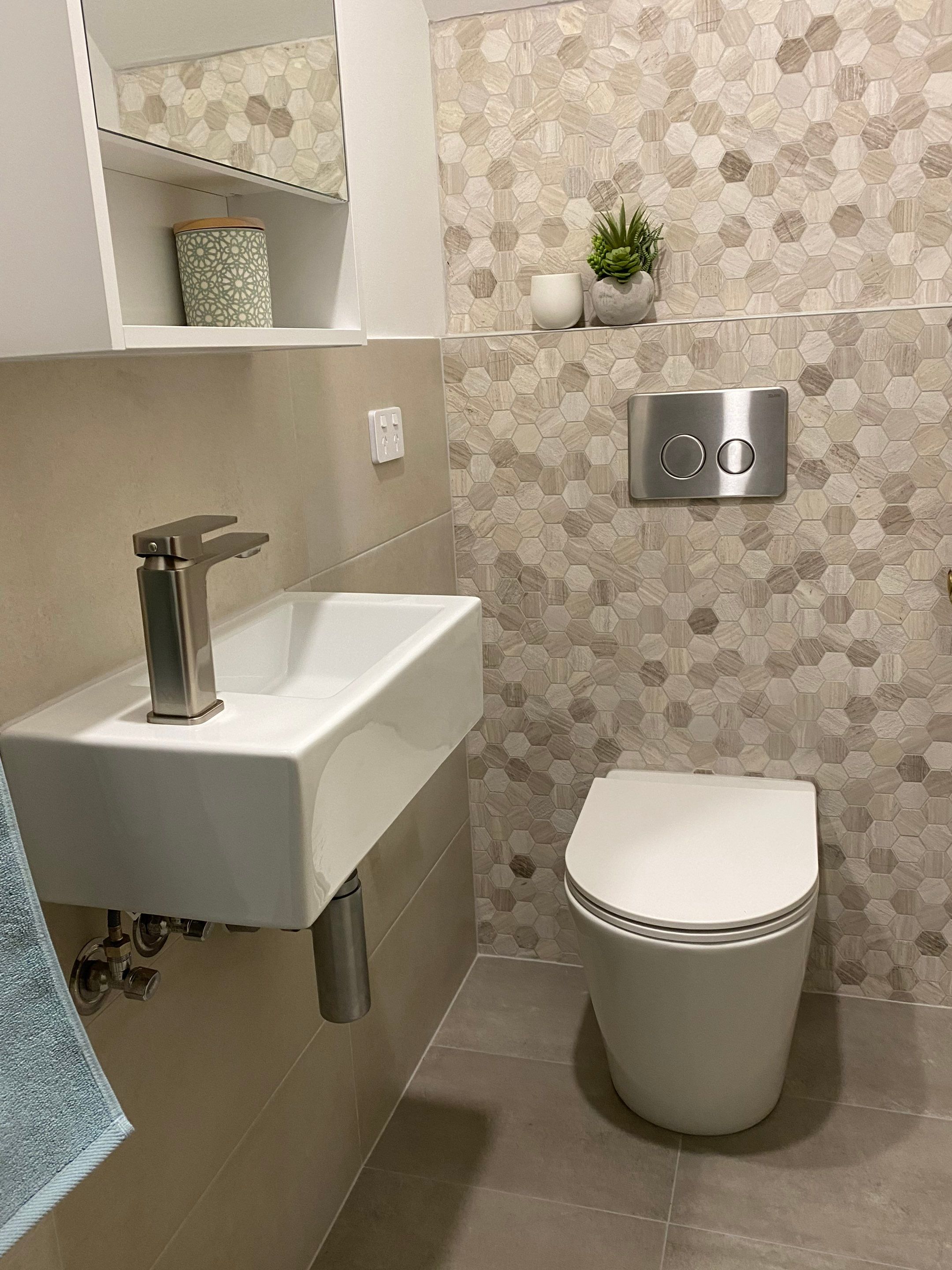 Double Bathroom & Double Toilet Renovation by Re-seal Bathrooms