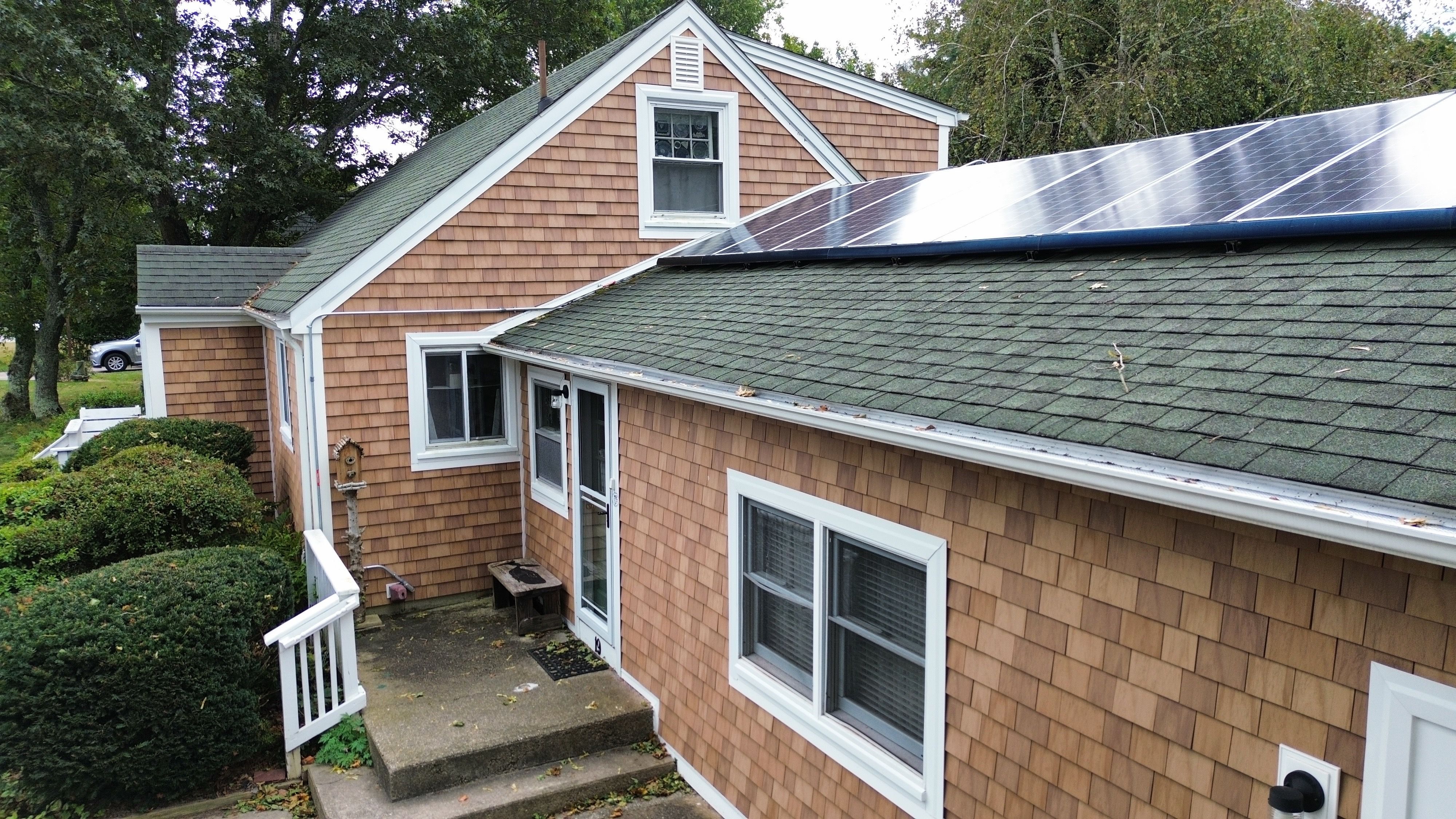 Narragansett CertainTeed Cedar Impressions Individual 5" Sawmill Shingles by Rinaldi Brothers