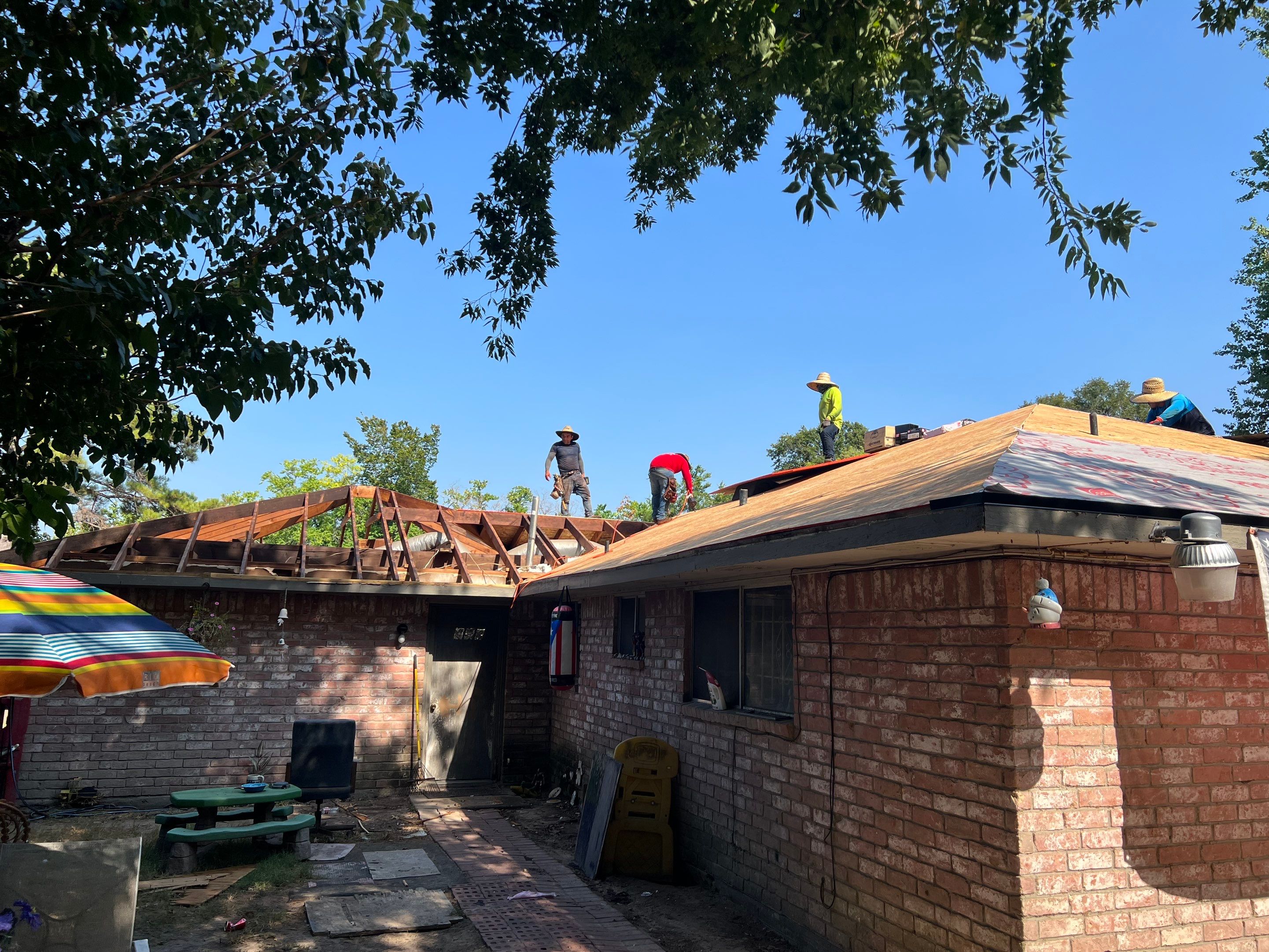 Residential Roofing Installation using Owen's Corning Duration (Lifetime) Shingles by Roof Repair Company