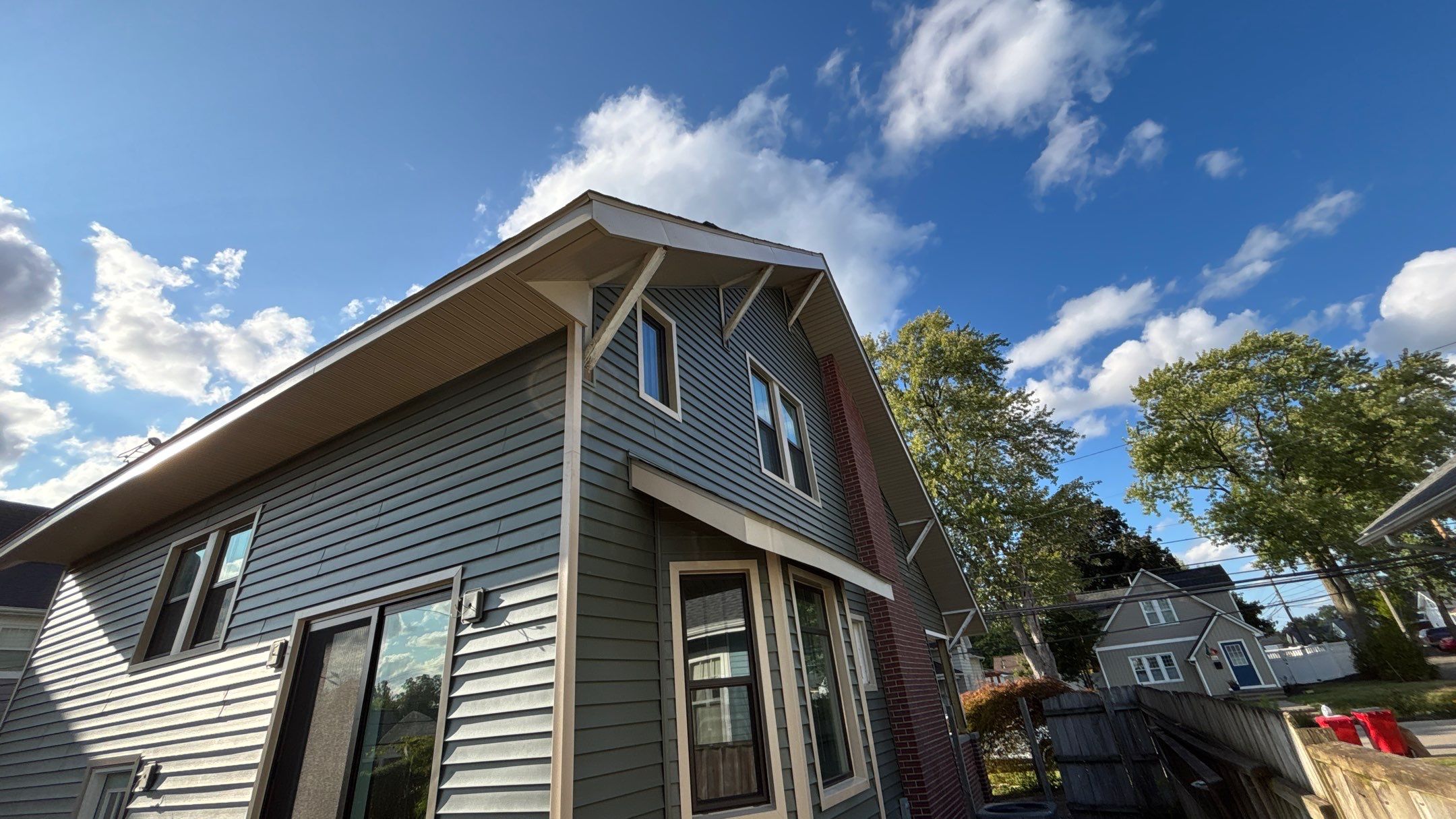 Siding Replacement using Alside Charter Oak D4.5" Deep Moss by 180 Contractors