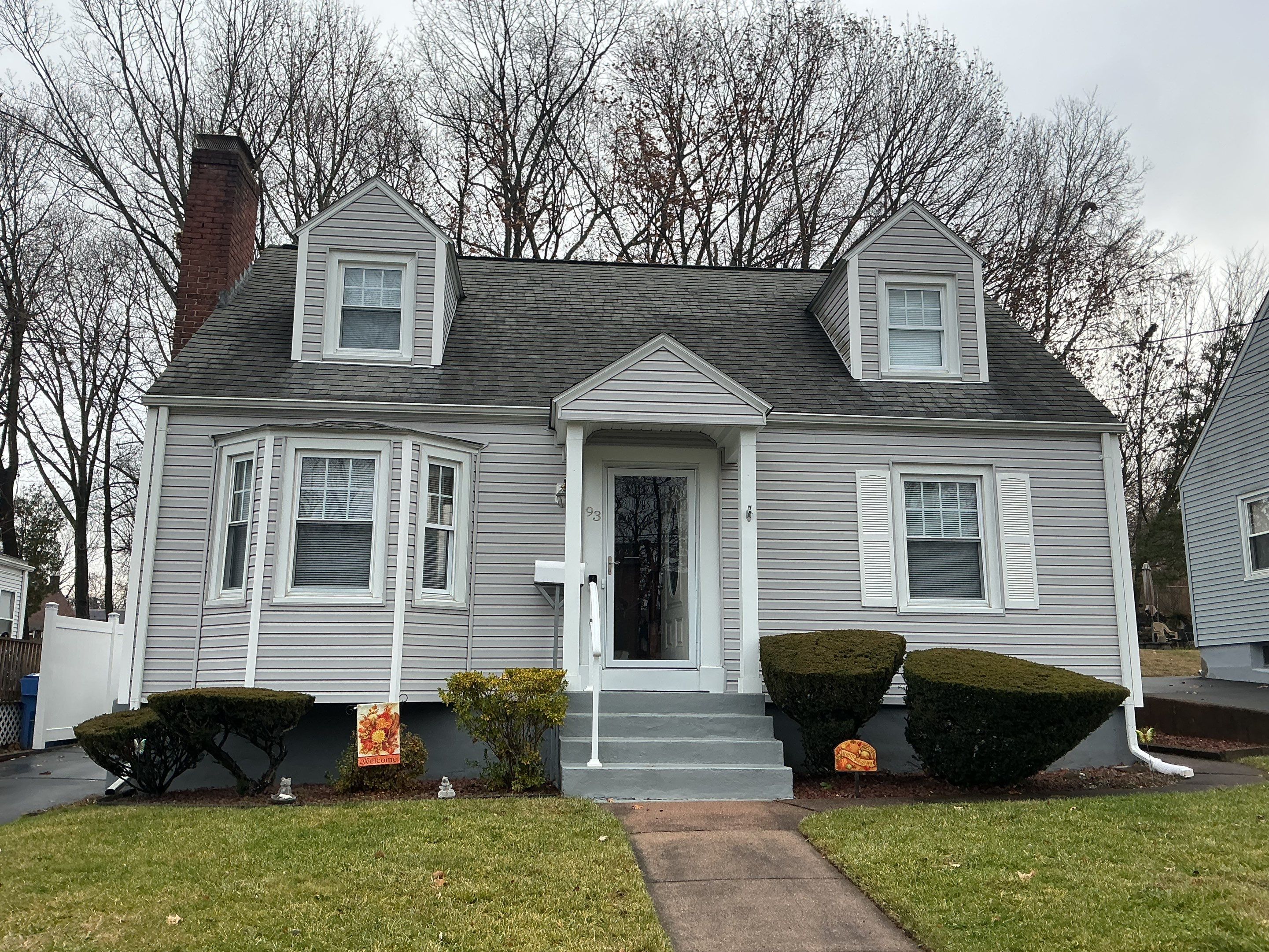 Owens Corning Duration: Onyx Black in Manchester by Golden Shield Roofing