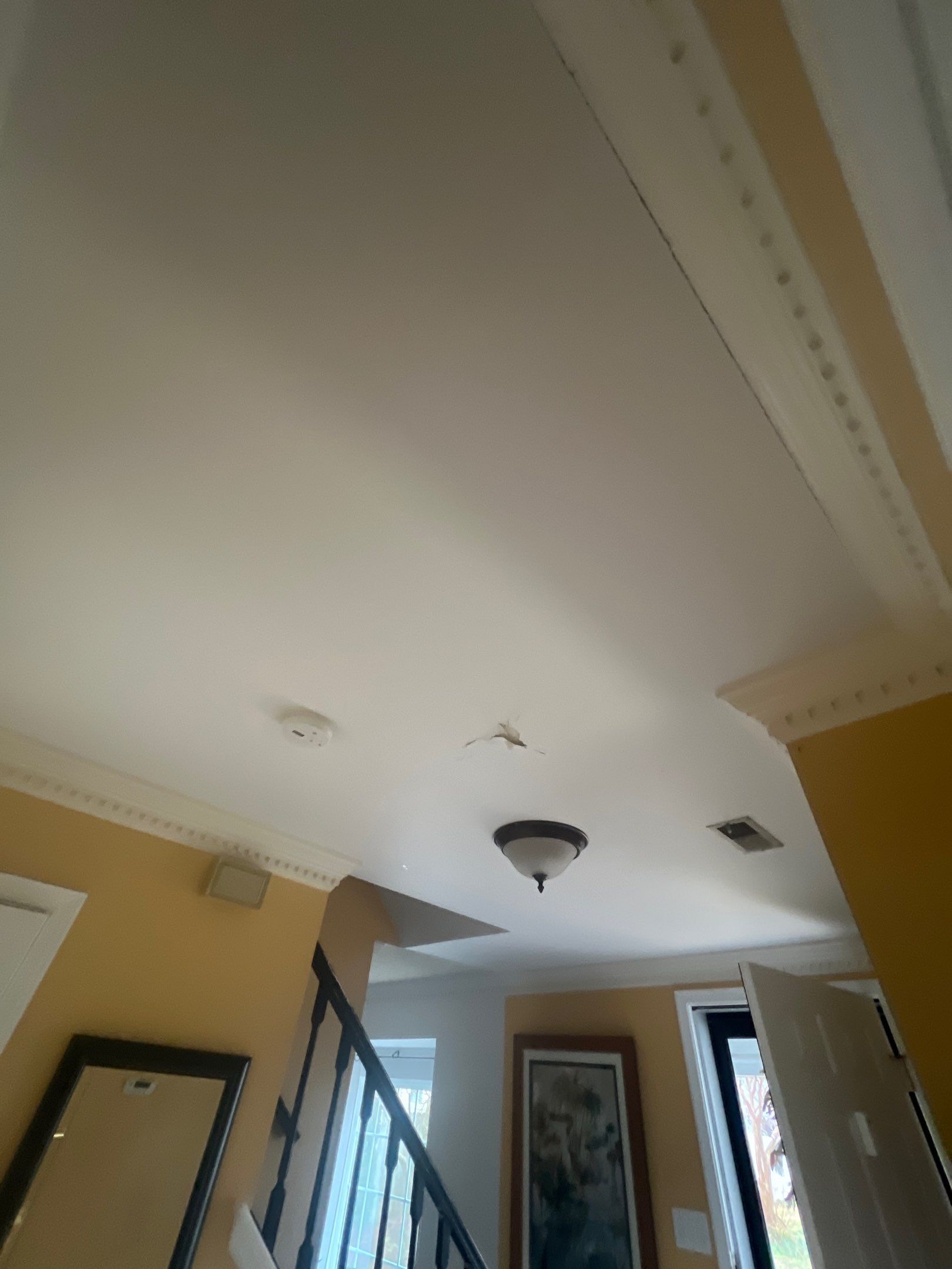 Residential - Virginia Beach  by Rodriguez Drywall And Paint 