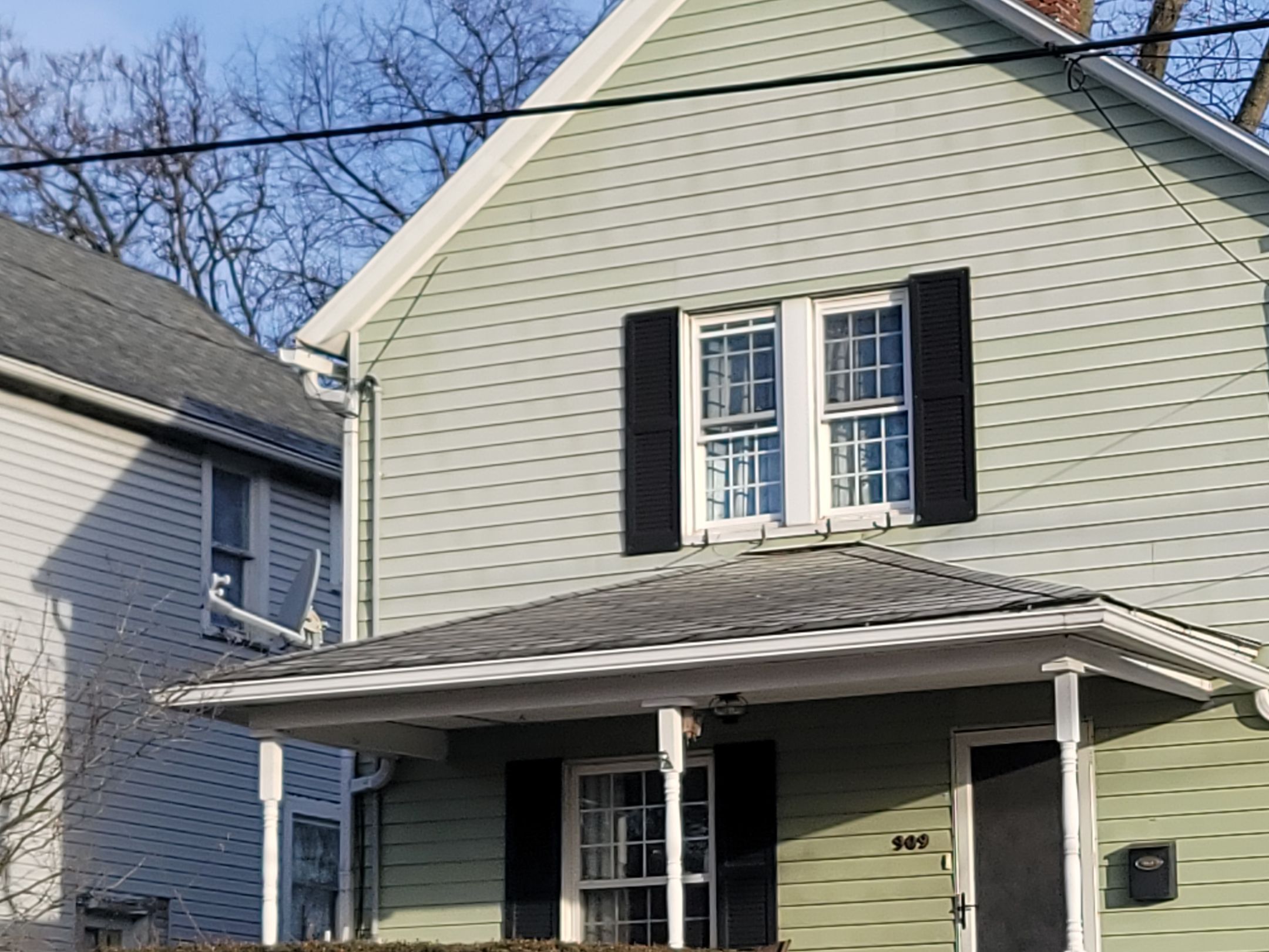 Atlas Pinnacle, Color: Hearthstone, Drip Edge: White by Eagle Eye Roofing