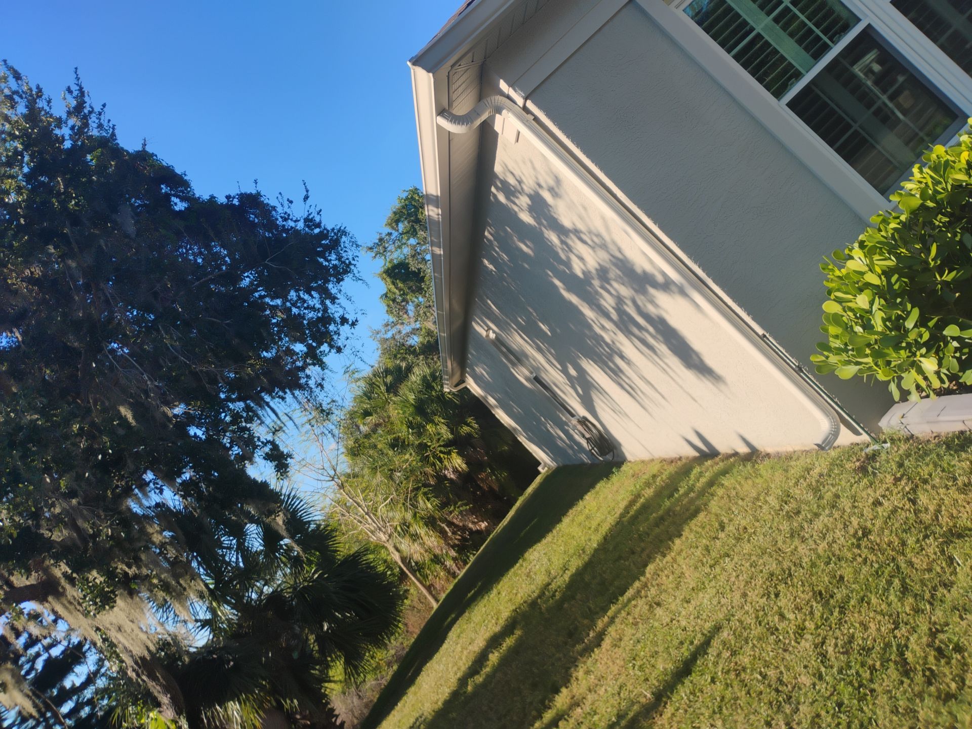 6 inch Seamless Gutters in Sarasota FL by Gutter Professors