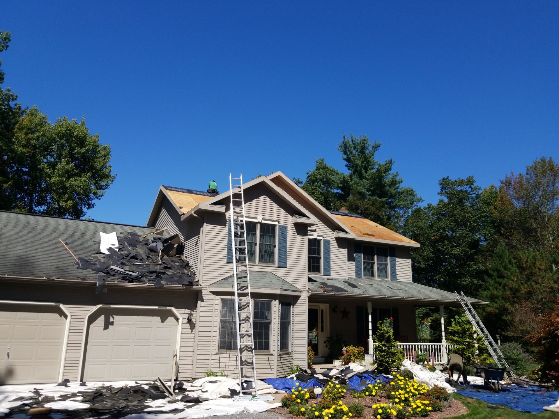 Ron Lorson Full Roof Installation  by Good Hands Roofing