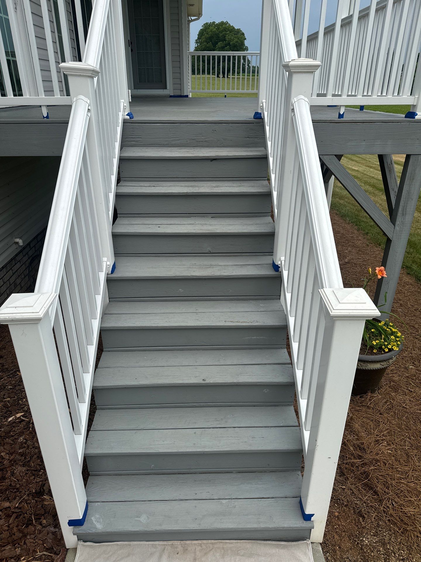 Coated Deck using AcryFin by DuraSeal