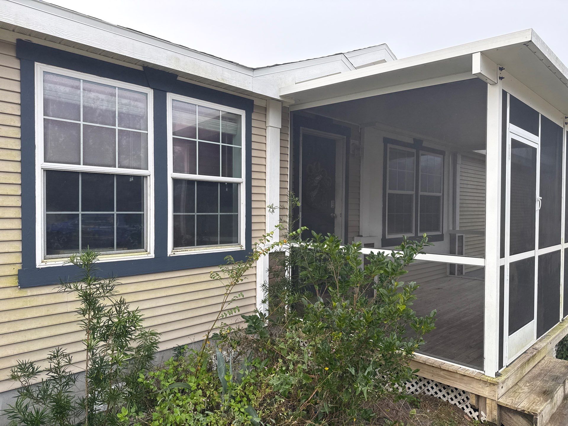 House Wash & Porch Cleaning in Homestead Property, Parrish, FL | Sunshine AquaWash by Sunshine AquaWash