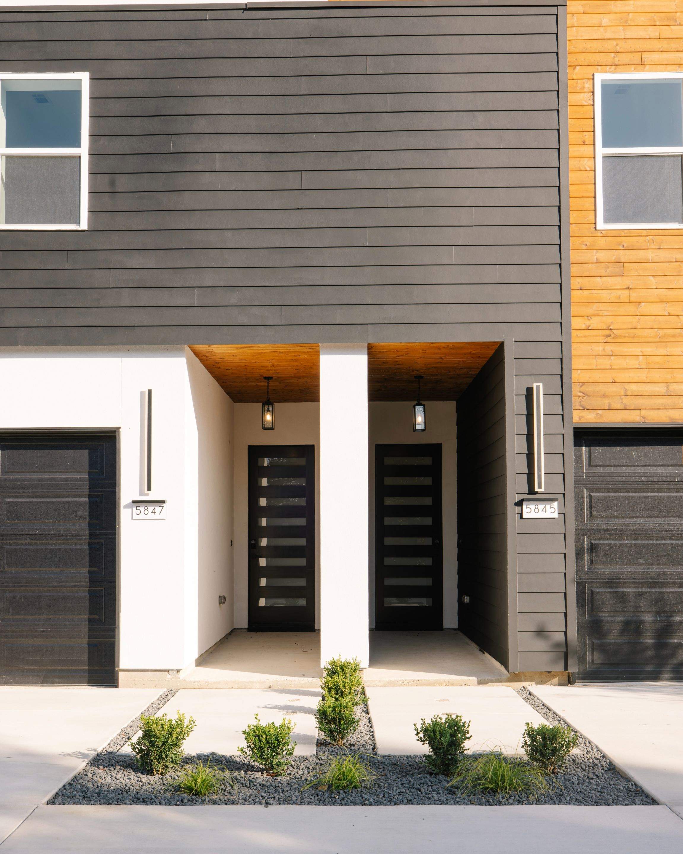 Ledbetter Project (Duplex New Construction) by HOMES BY JAR