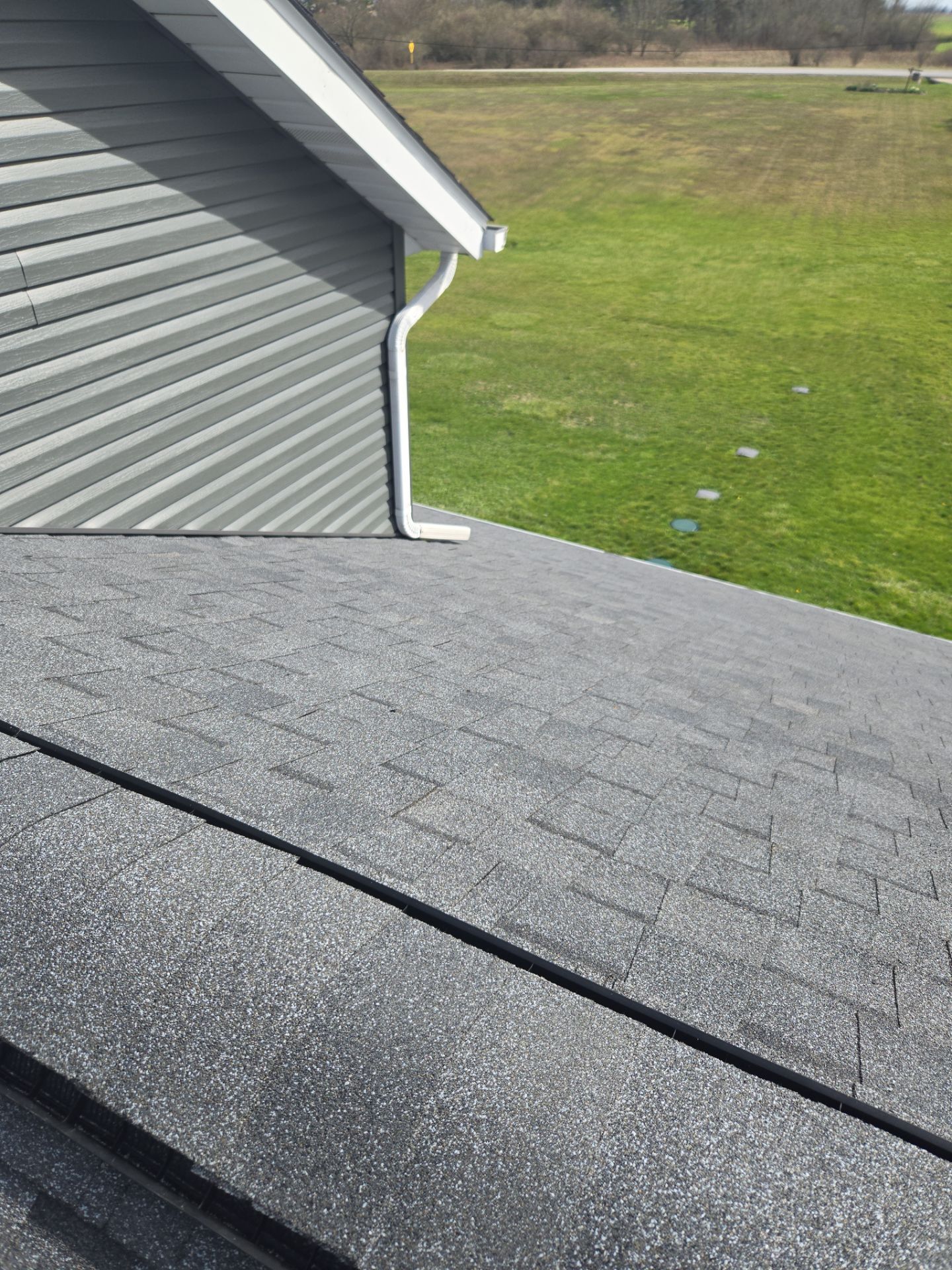 Laurie S: Atlas Pinnacle, Color, Pewter, Drip Edge, Color, White by Eagle Eye Roofing