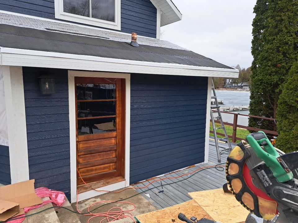 Siding and Window Replacement in Plymouth, WI by Gellings Roofing & Siding