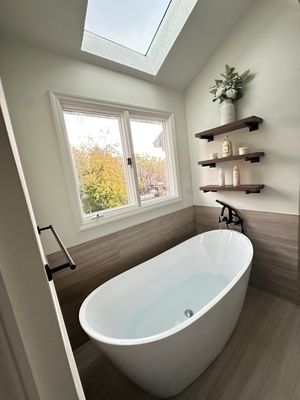 West Omaha Spa-Style Primary Bath Refresh