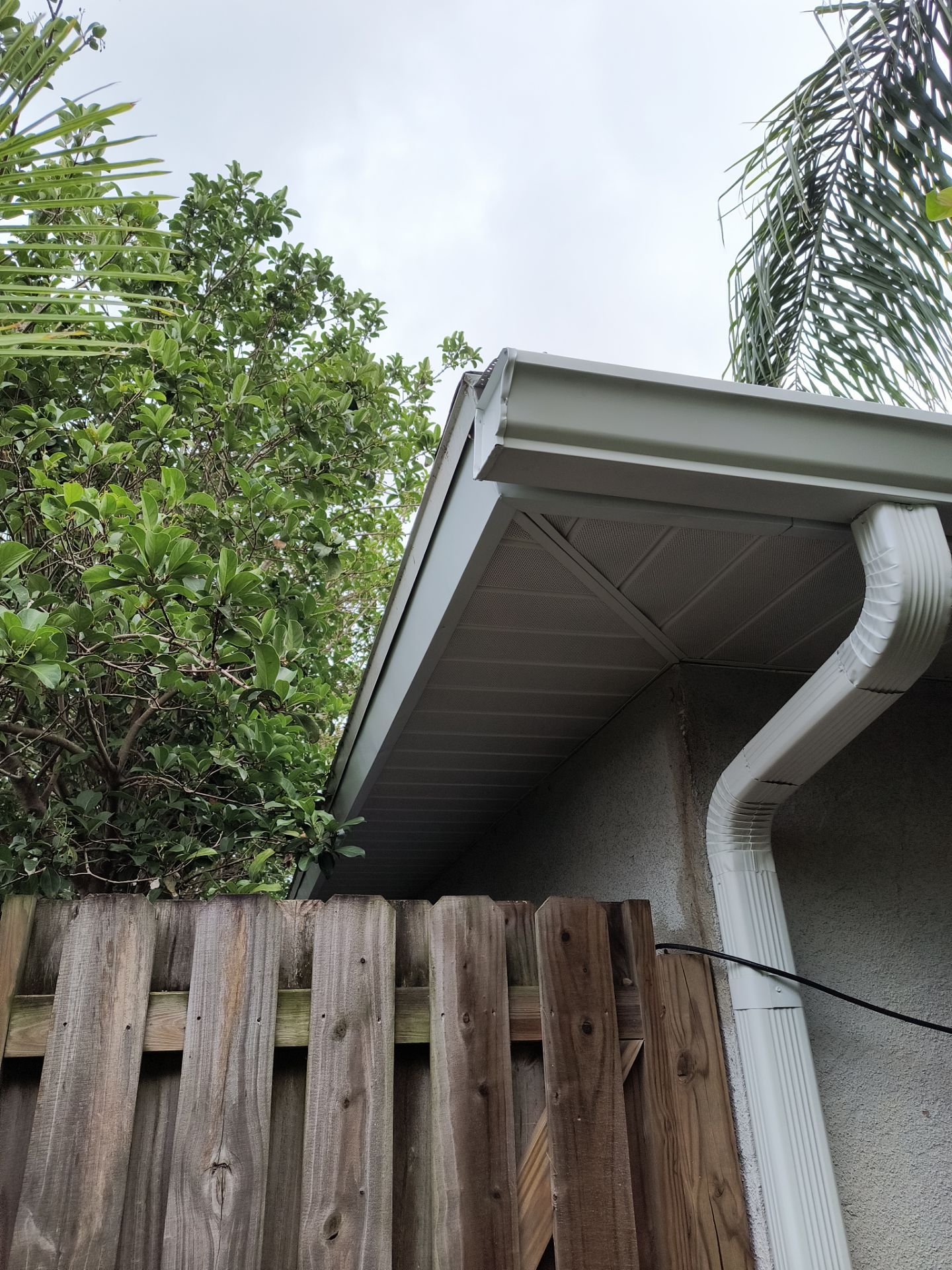 White 6-Inch Seamless Gutters in Sarasota FL by Gutter Professors