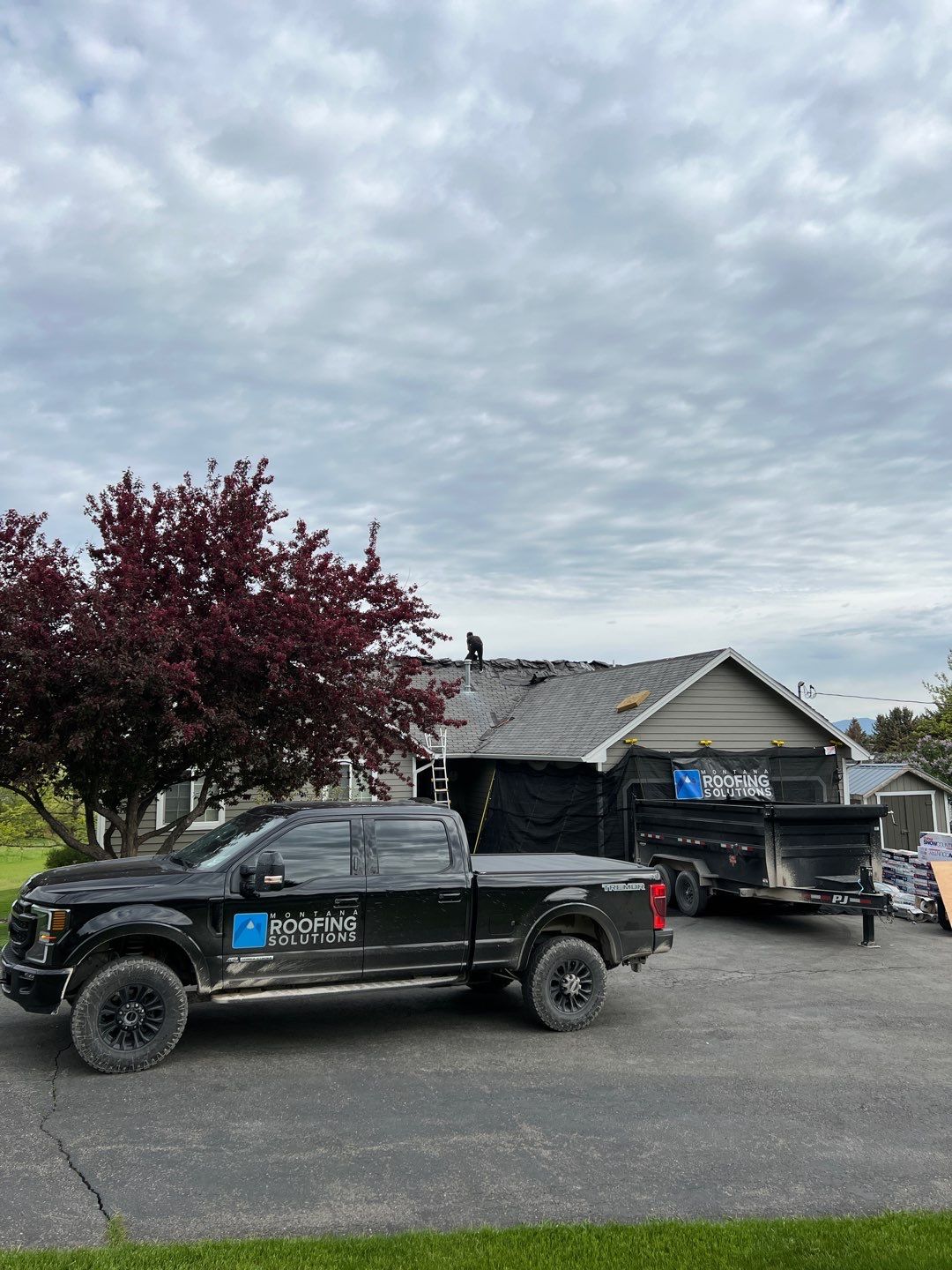 GAF Timberline HDZ - Charcoal by Montana Roofing Solutions