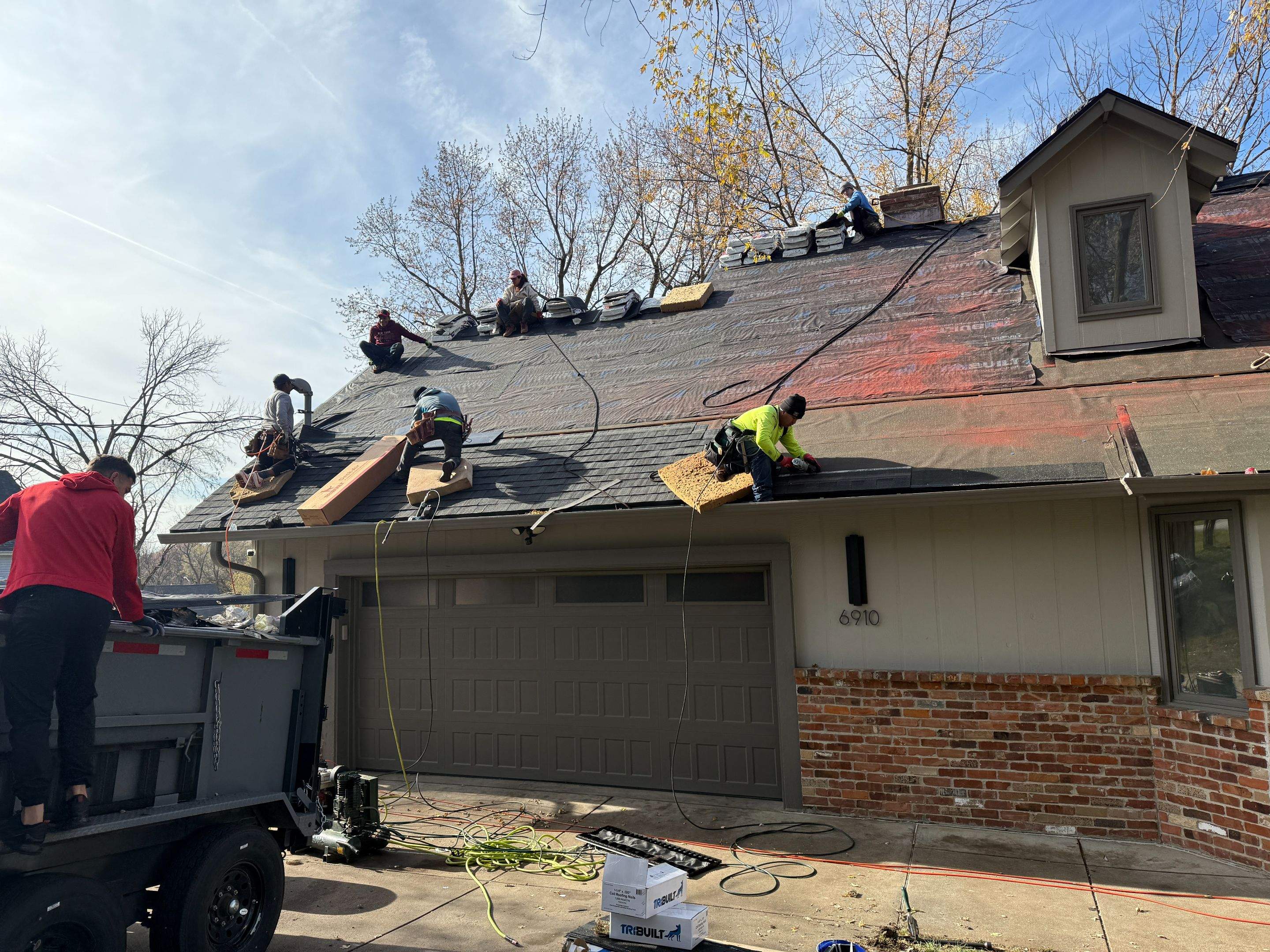 Bellevue Residential Roof Replacement With Gray Architectural Asphalt Shingles by Star Home