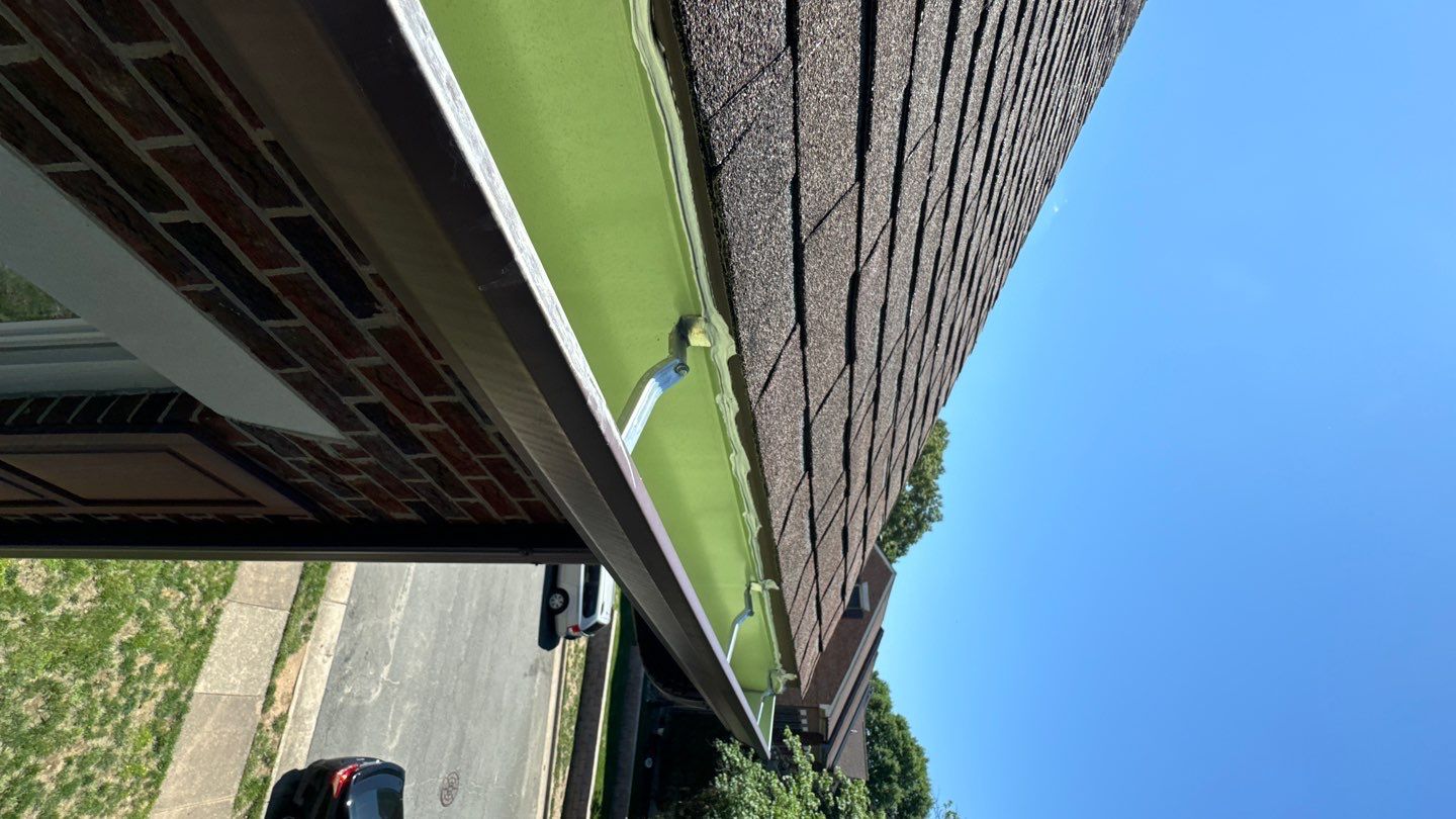 Alexandria: Roof Replacement with CertainTeed Landmark Pro in Max Def Burnt Sienna by RM Banning, Inc.