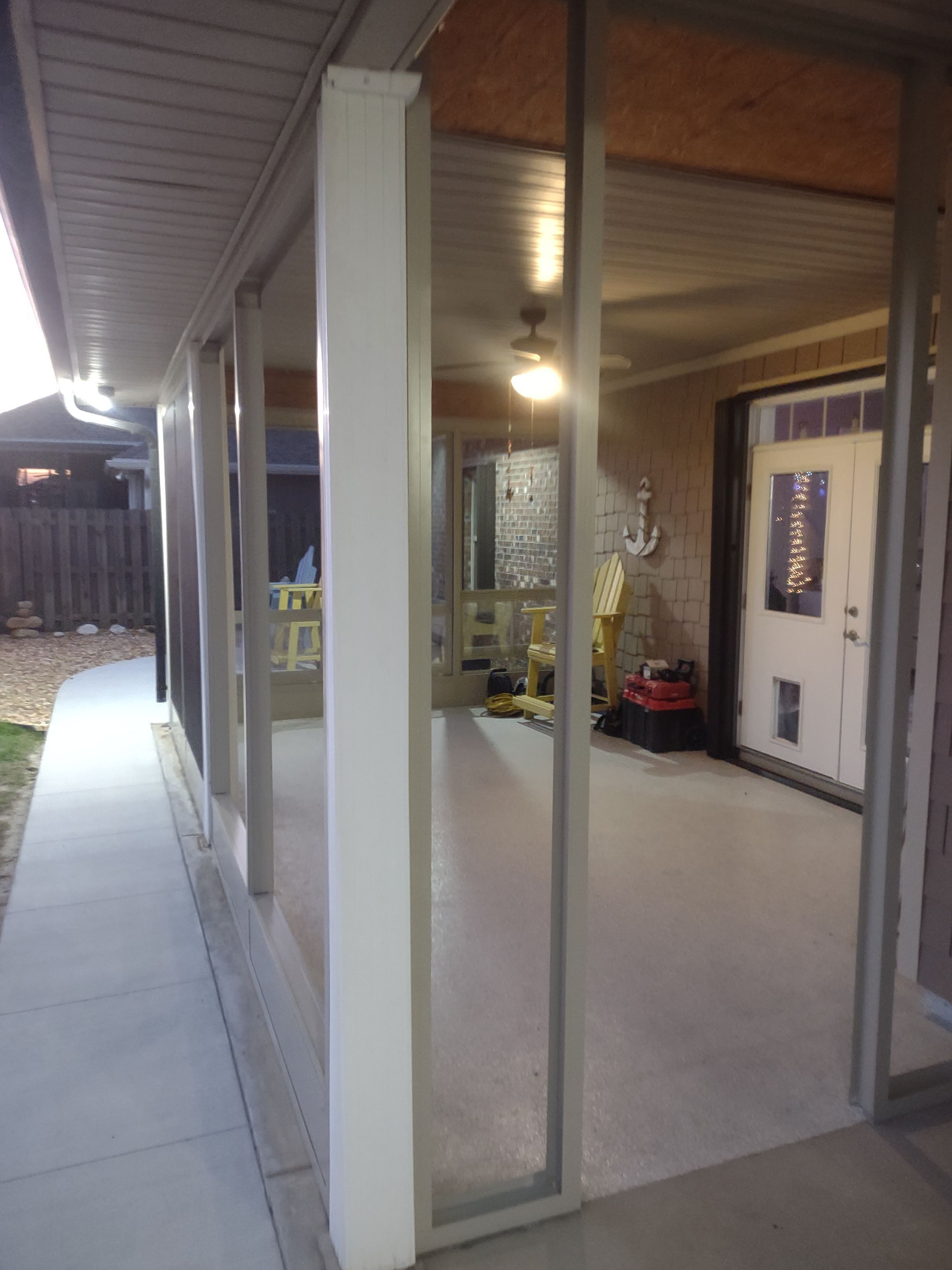Screen Under w/Vinyl Windows using Colorbeam by Titan Sunrooms