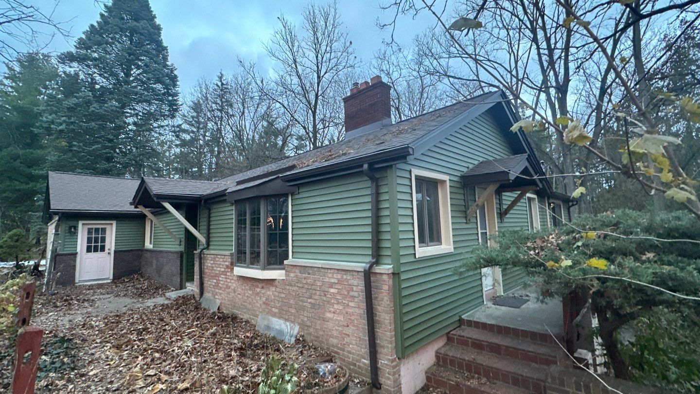 Siding Replacement using CertainTeed Restoration Classis D4 by 180 Contractors