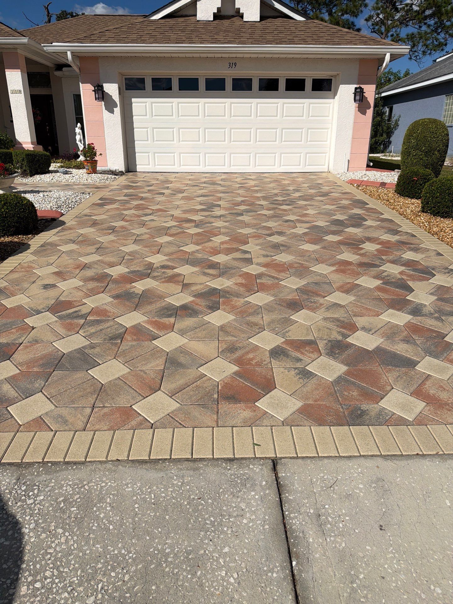 Sun City Center Paver Sealing and Maintenance for Geometric Driveway by Supreme Paver Experts